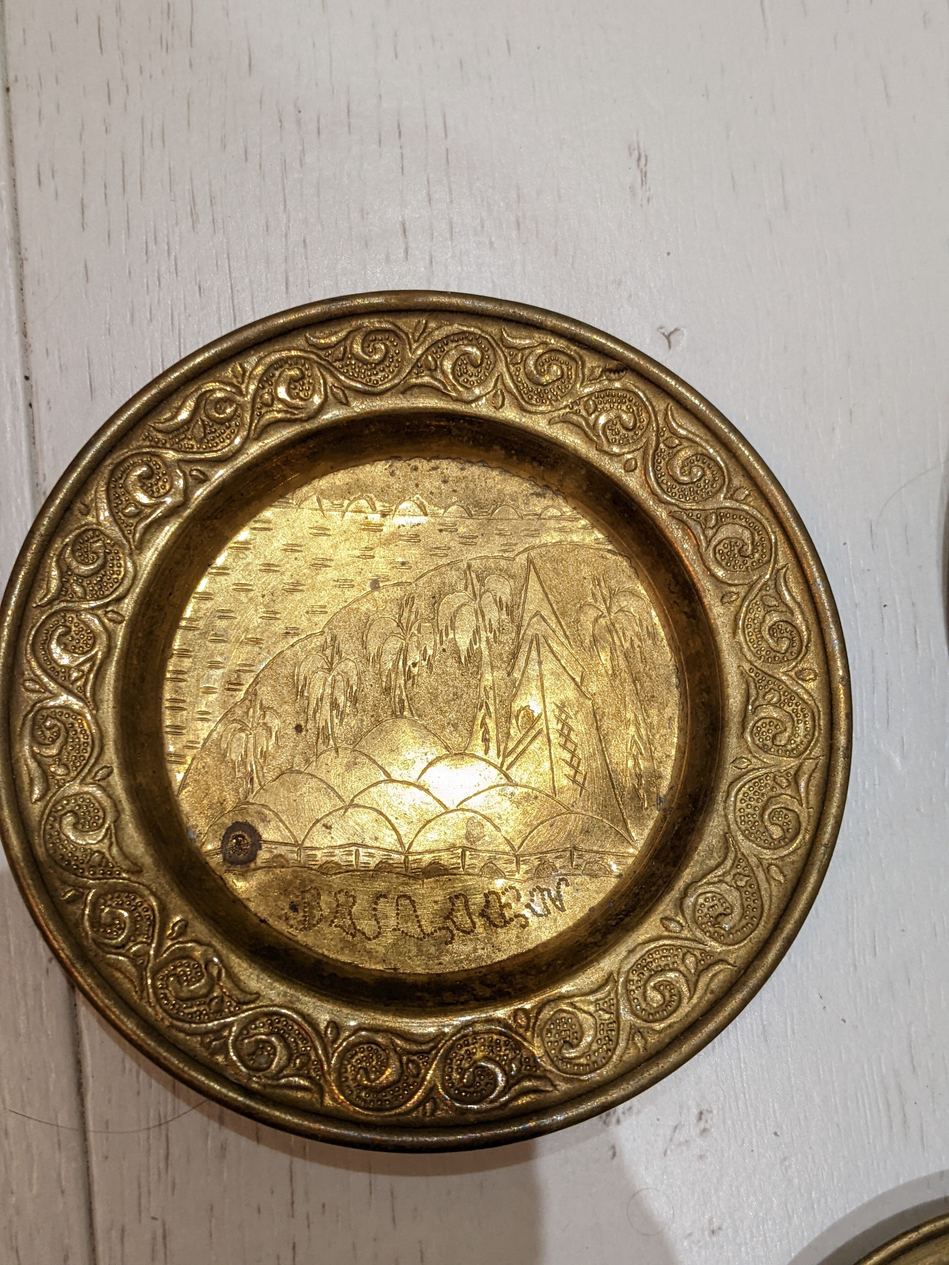 Brass saucer tray