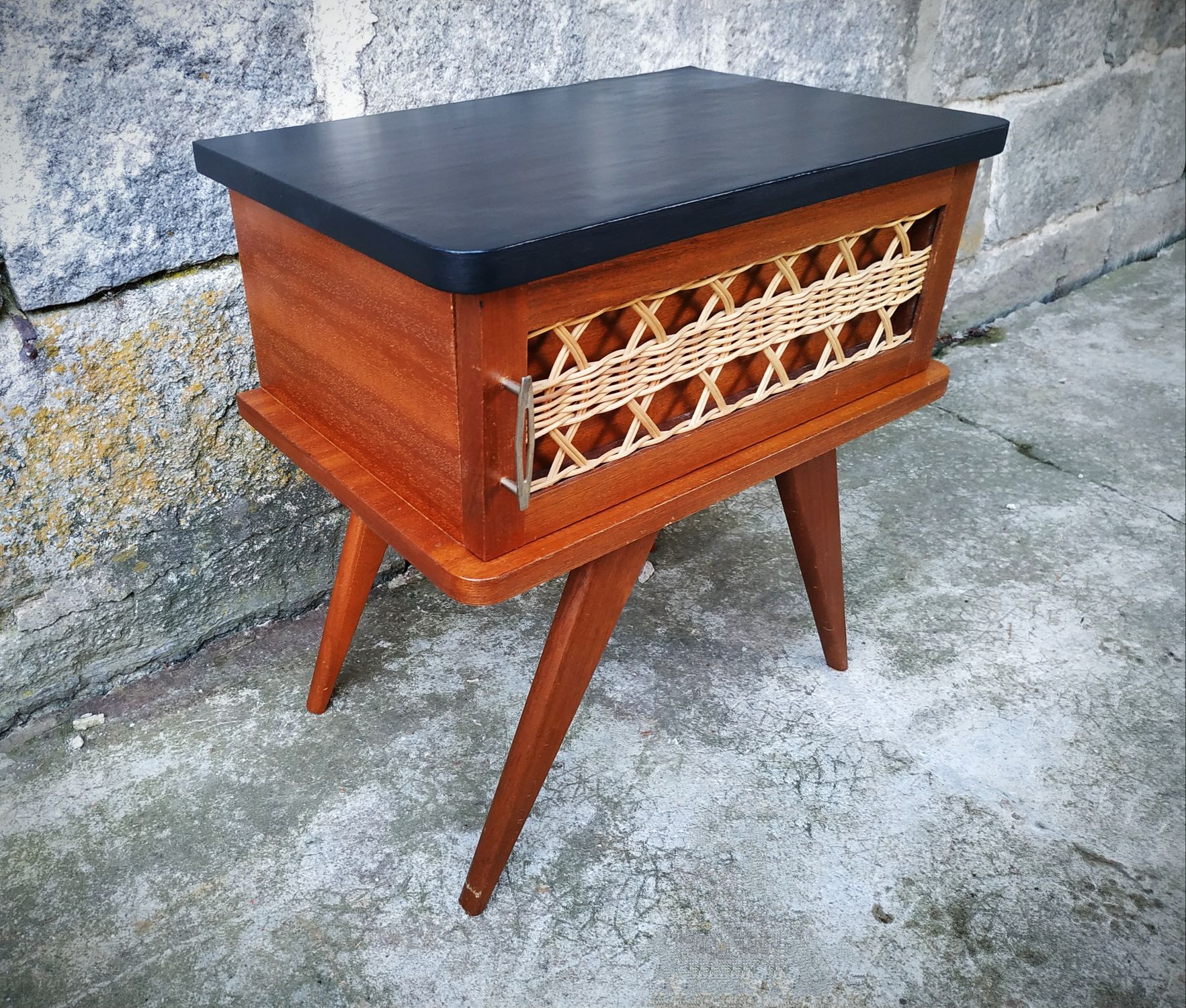 Bedside table wood and braided rattan