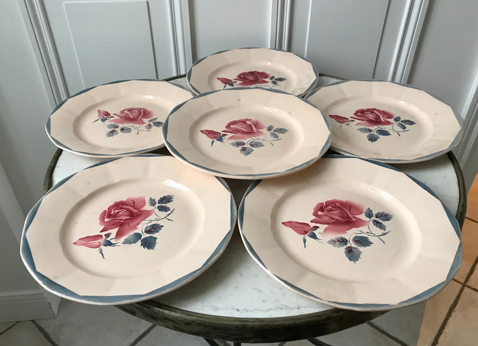 Set of 6 flat plates digoin sarreguemines pink and blue flowers 40s