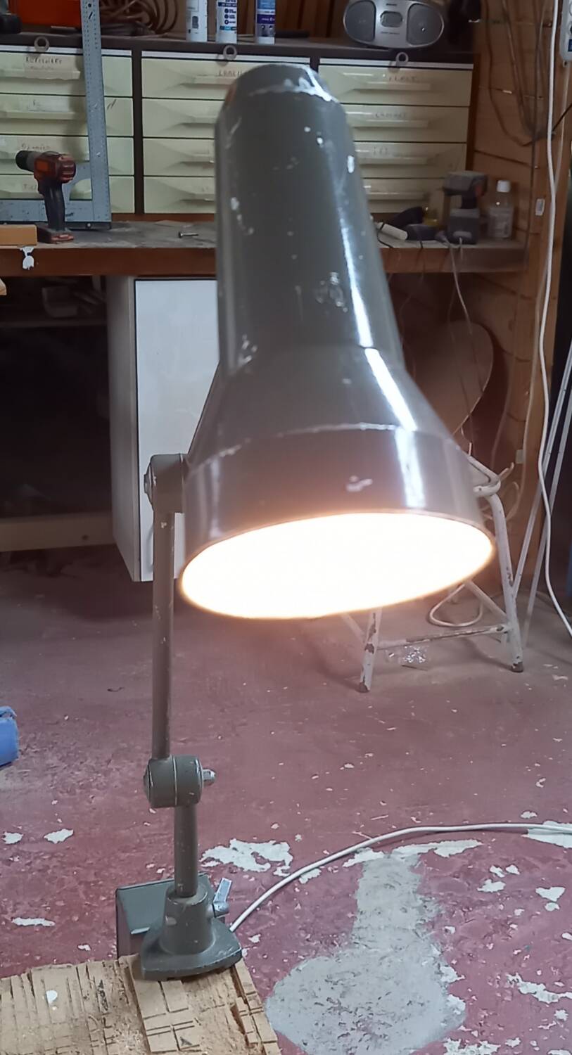 Lampe atelier bertoni