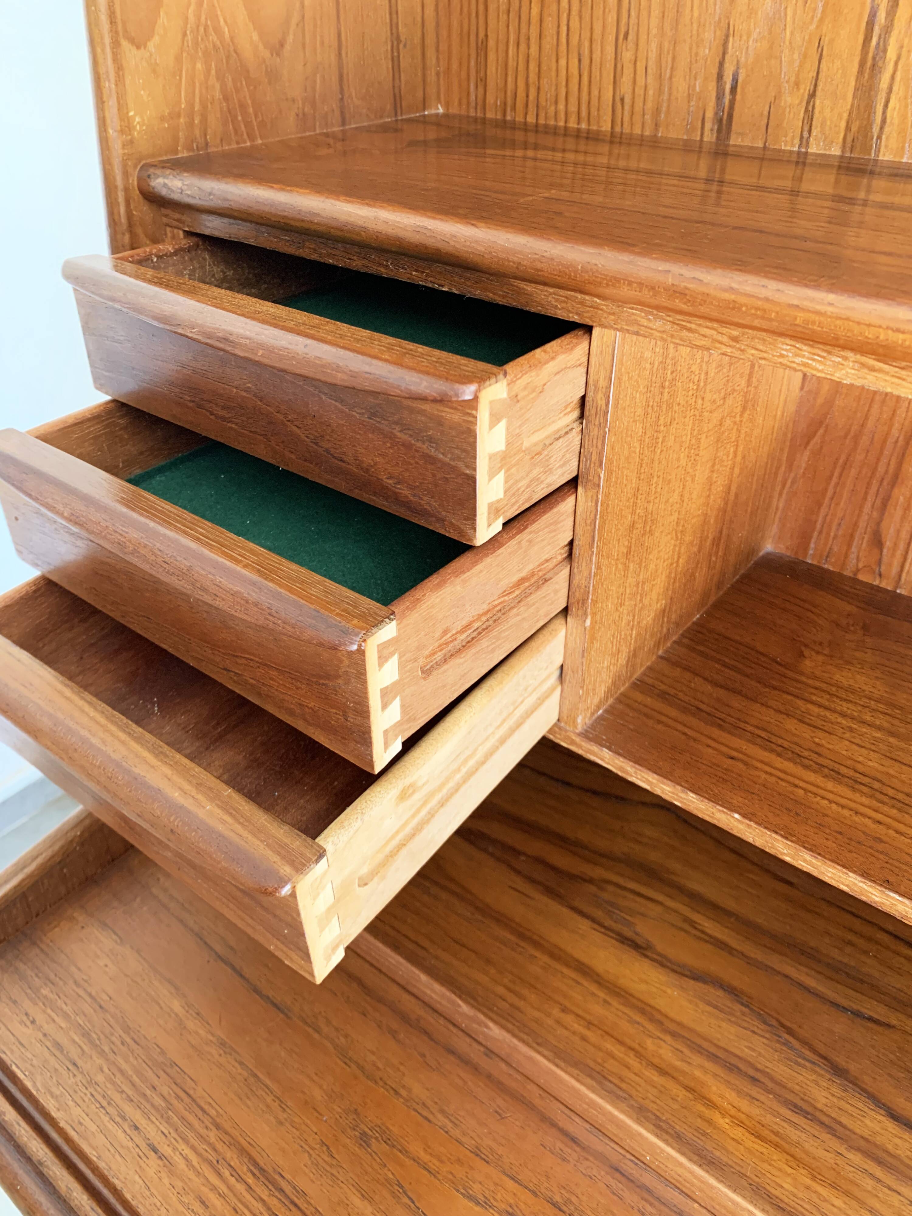 Secretaire vintage danois en teck par svend a.madsen