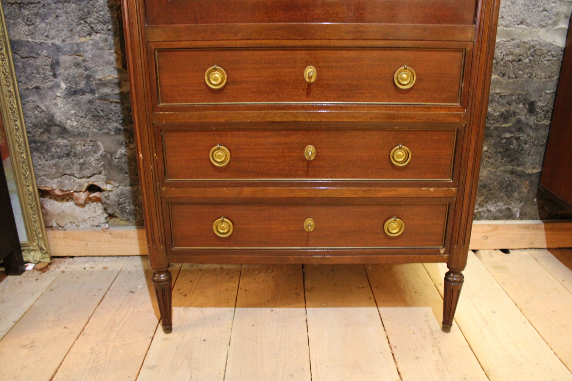 Former secretary on marble