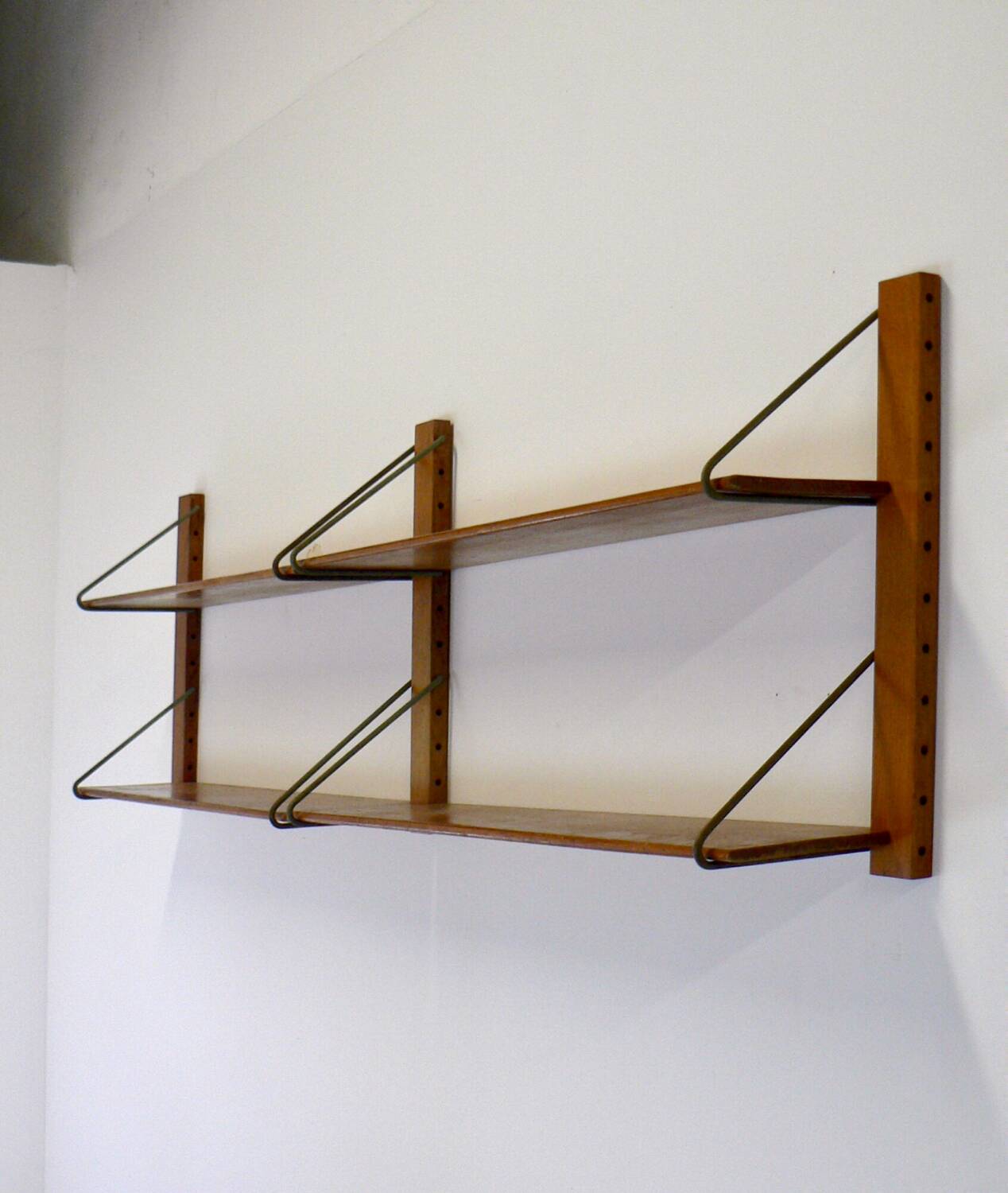 A shelf by Jacques Hauville