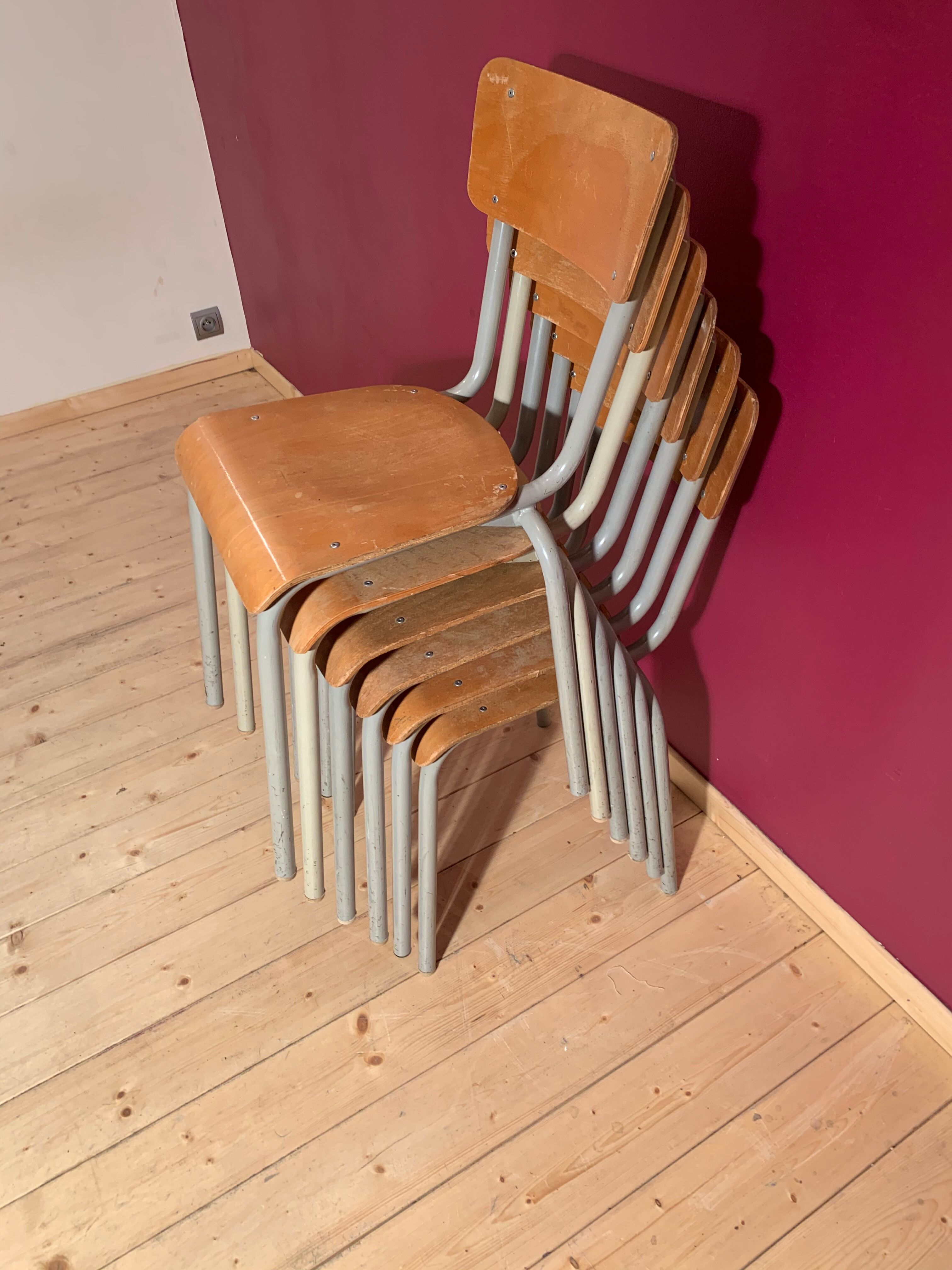 Lot of 6 mullca chairs