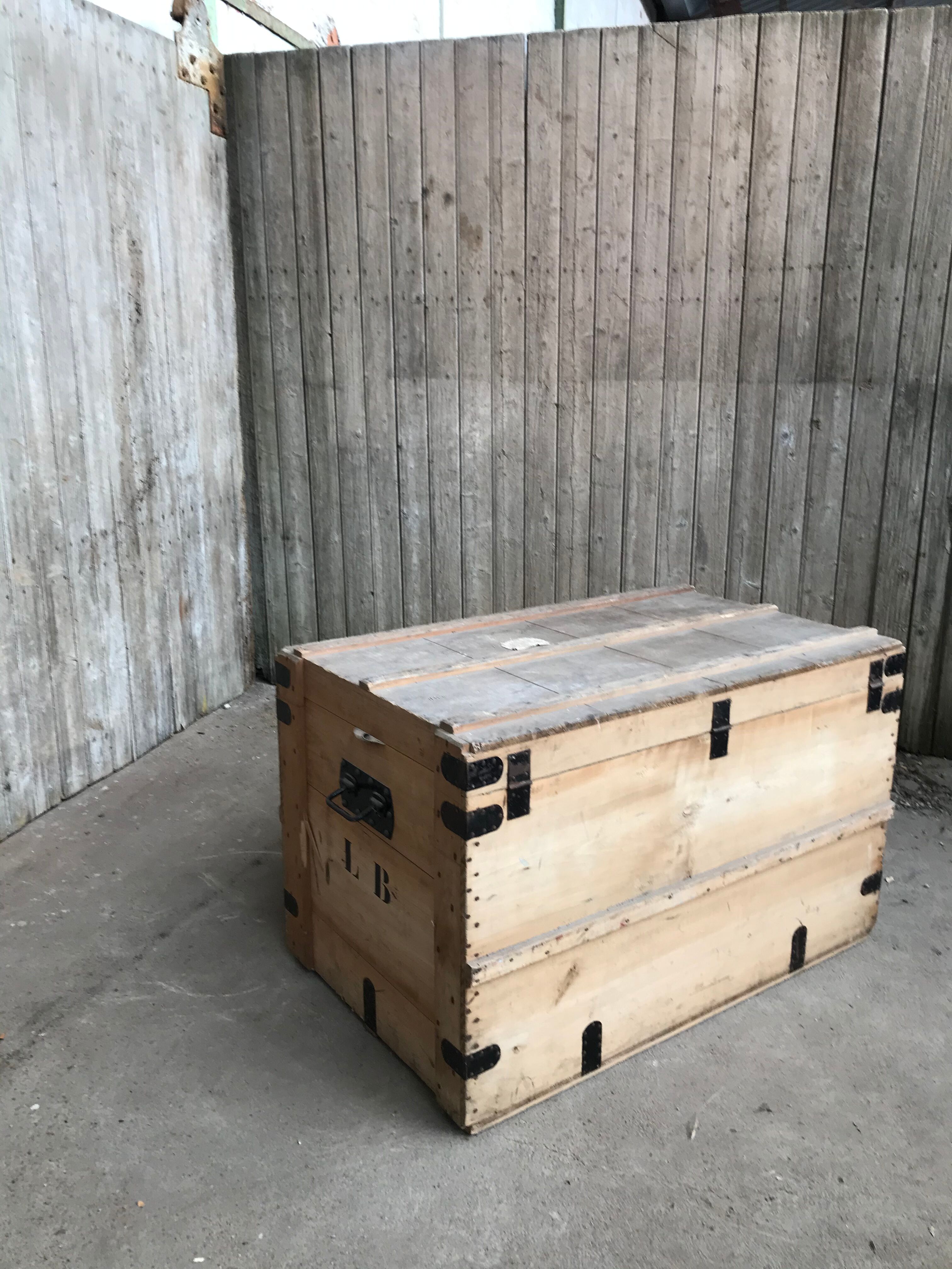 Louis Carré travel trunk