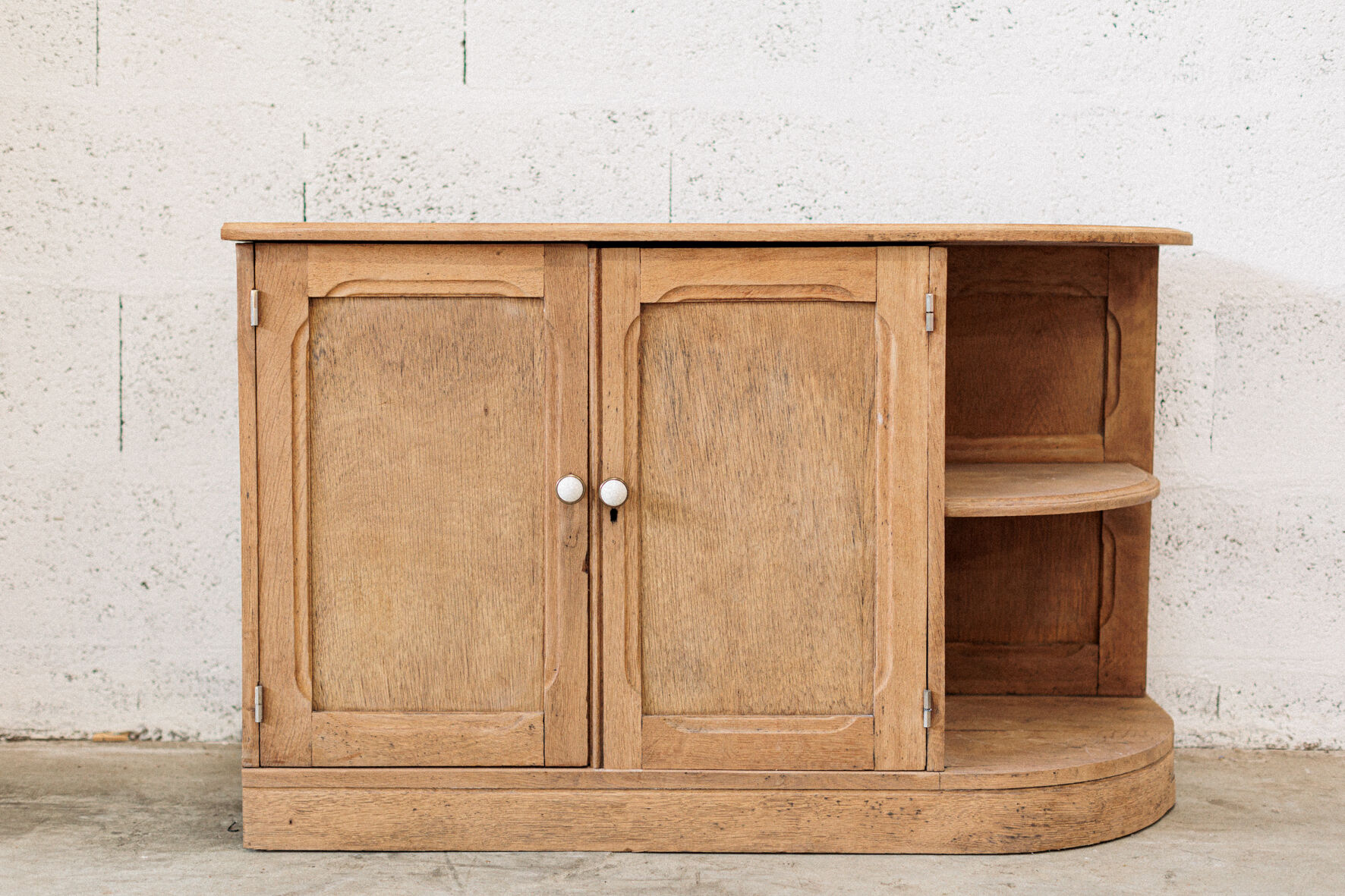 Country stocking furniture – rounded