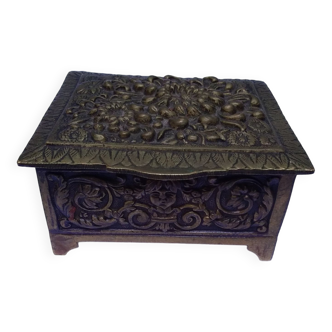 Jewelry box