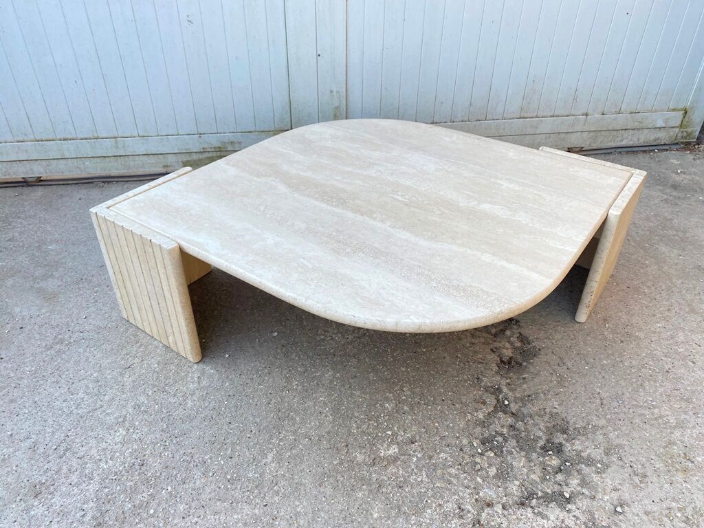 Large marble travertine coffee table in the shape of an eye from Roche Bobois vintage 70s