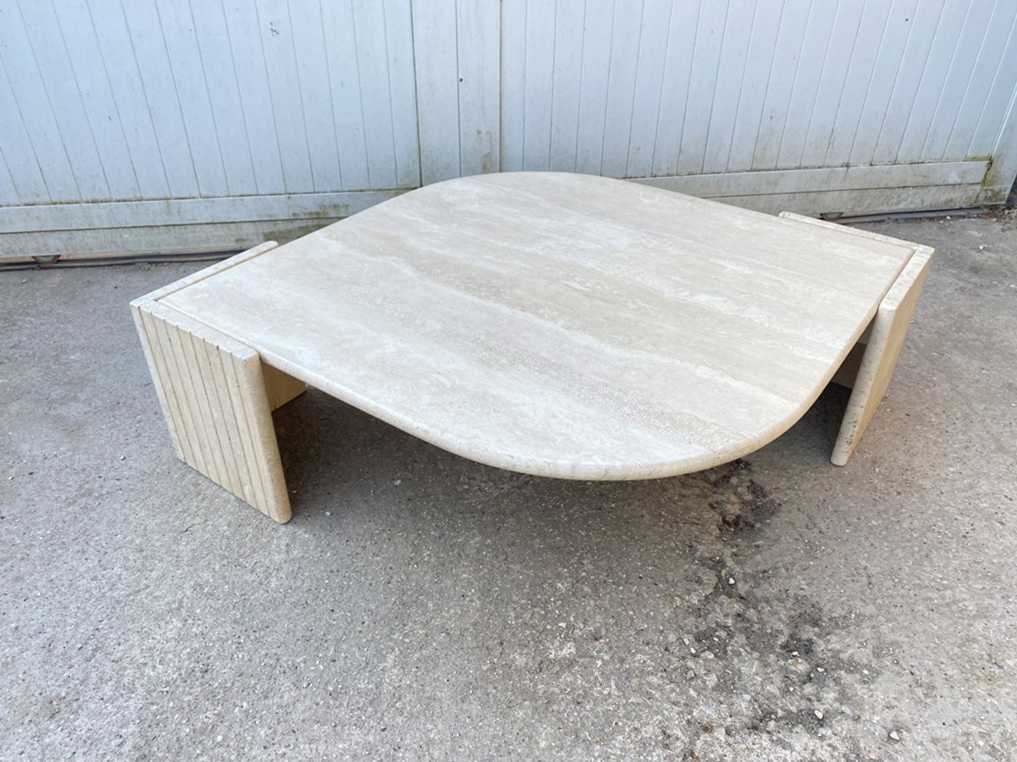 Large marble travertine coffee table in the shape of an eye from Roche Bobois vintage 70s