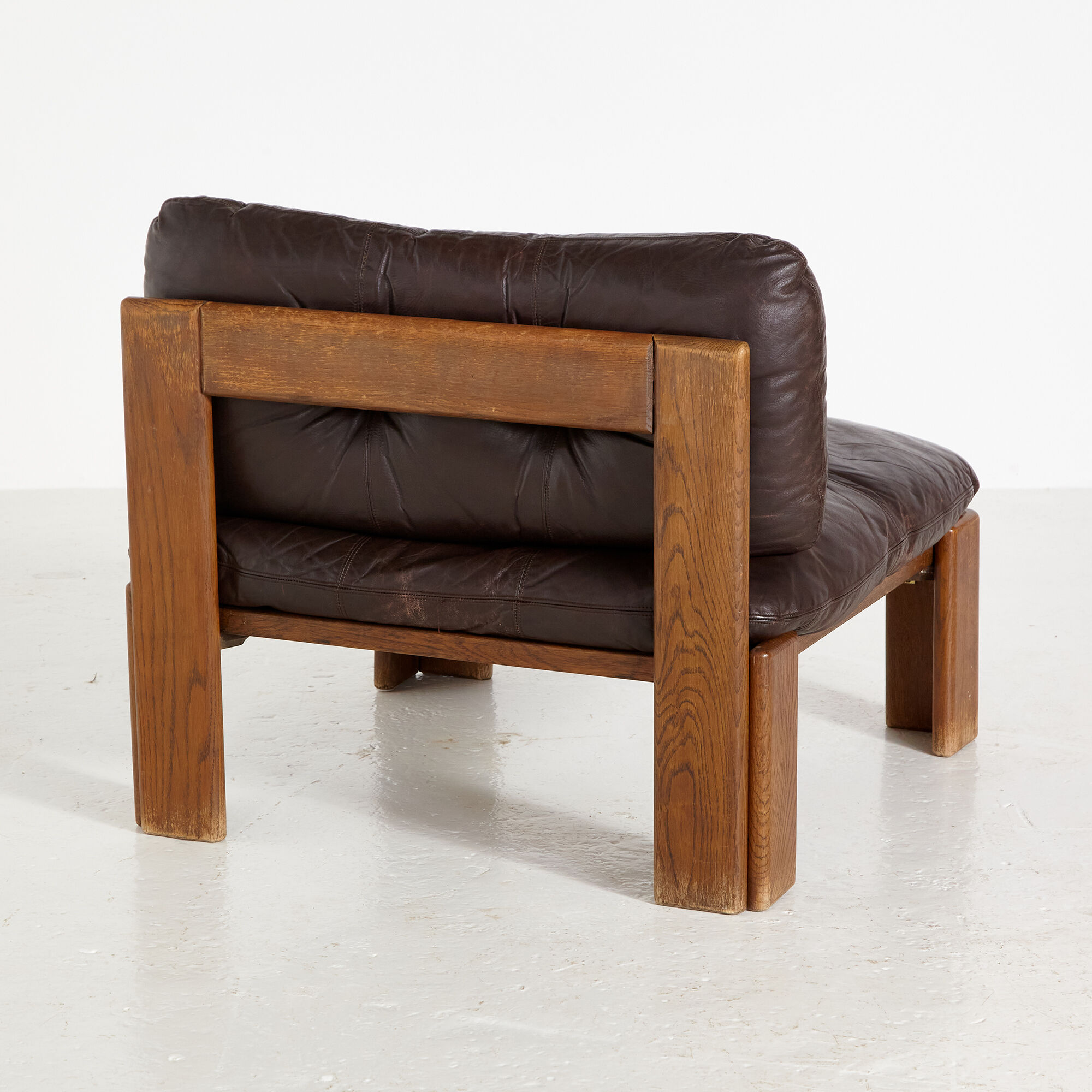 Leather lounge chair