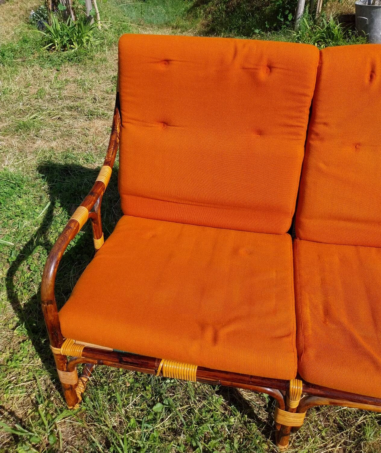 2-seater bamboo bench