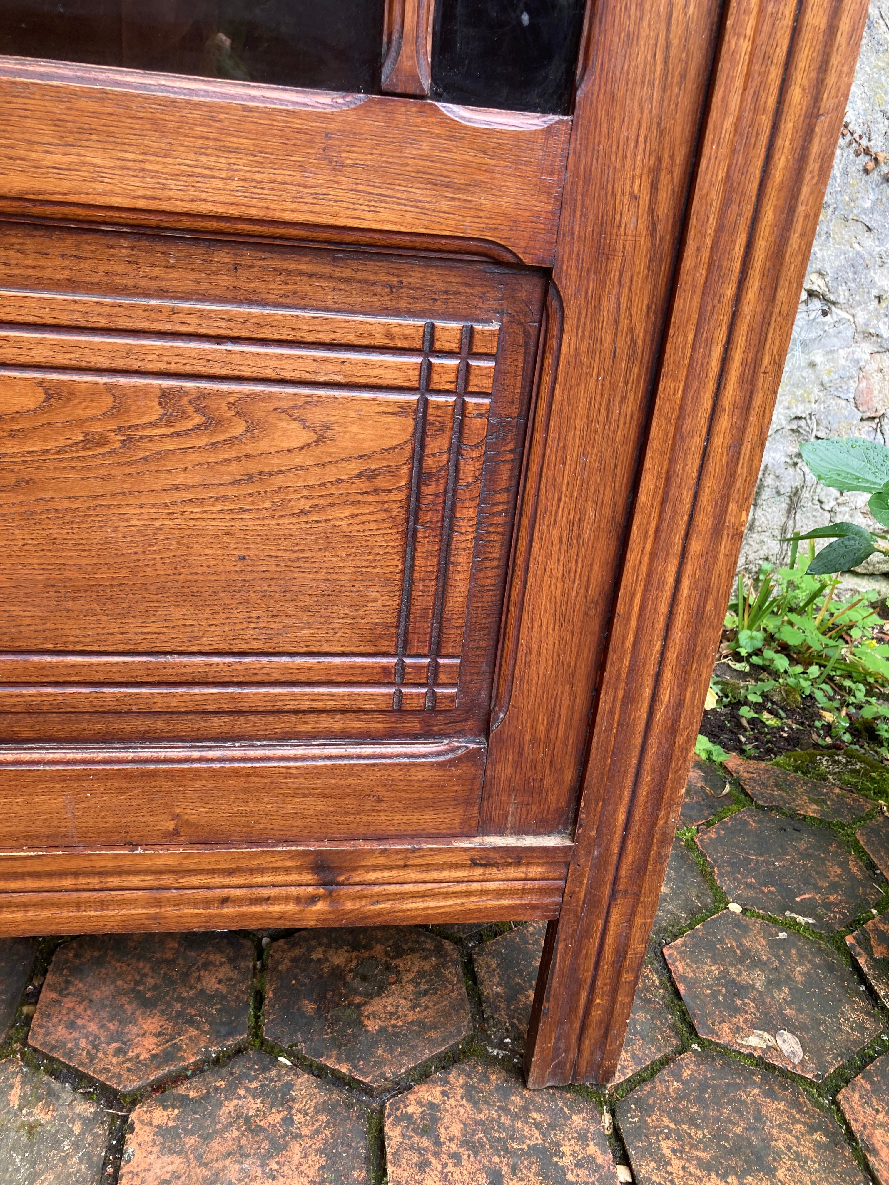 Armoire vitrée style art déco