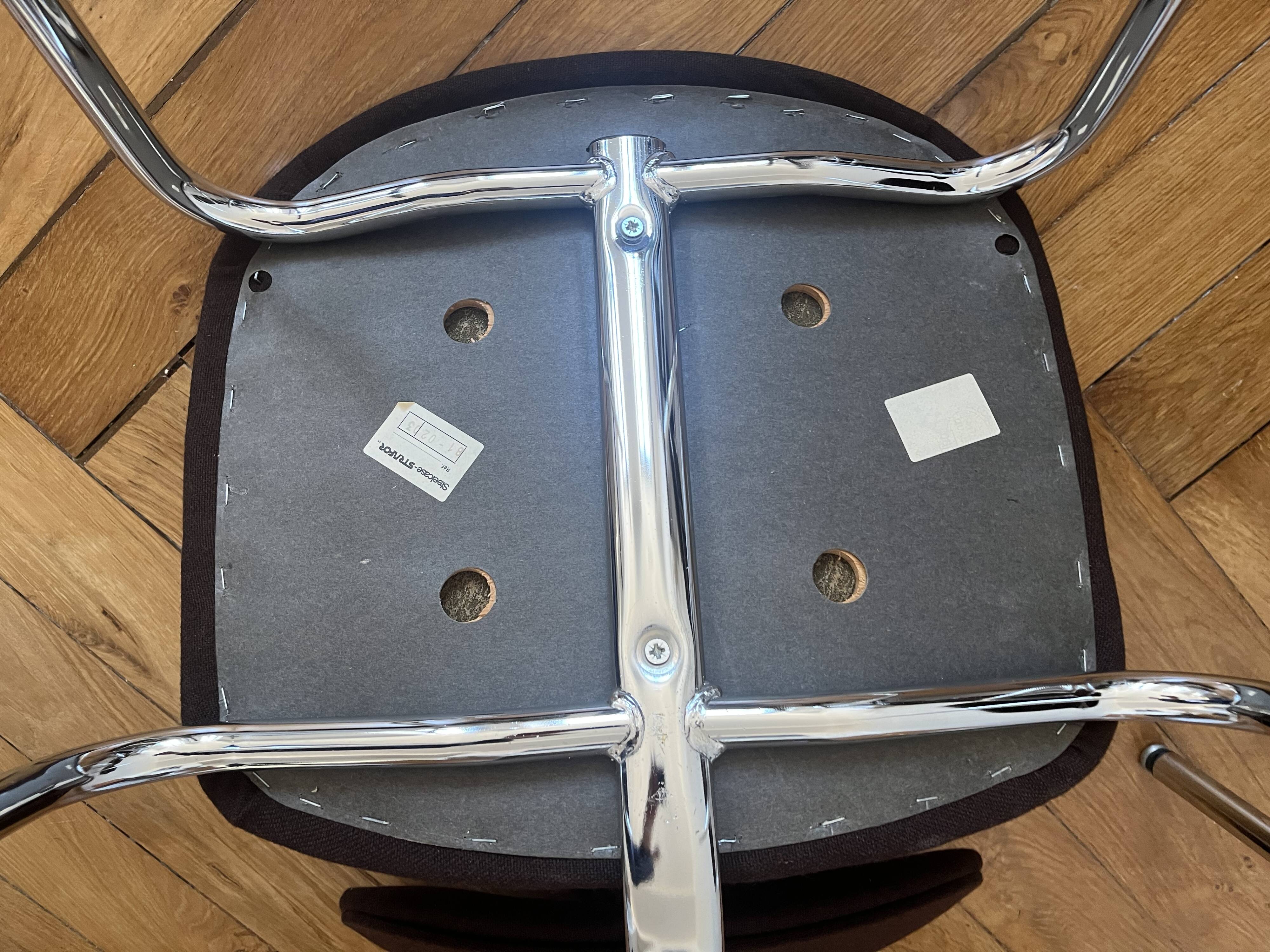 Set of 7 Steelcase Strafor chairs