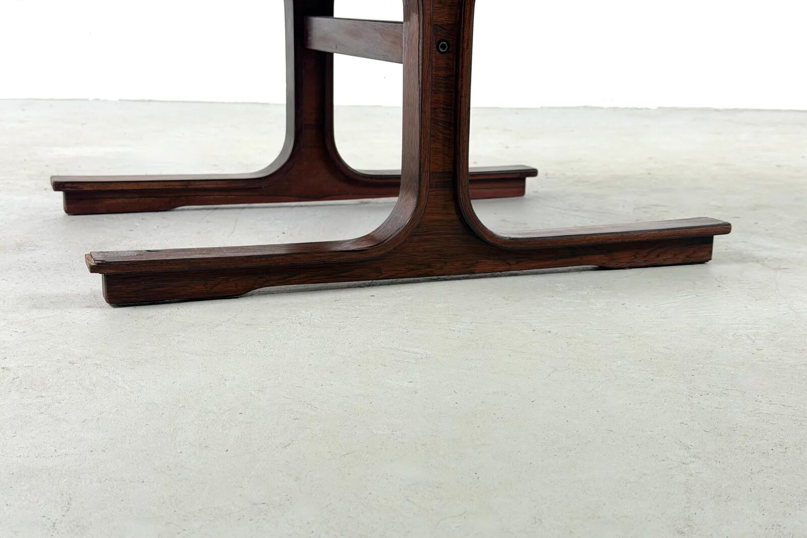 Table basse modèle 554 par Gianfranco Frattini pour Bernini – 1960s