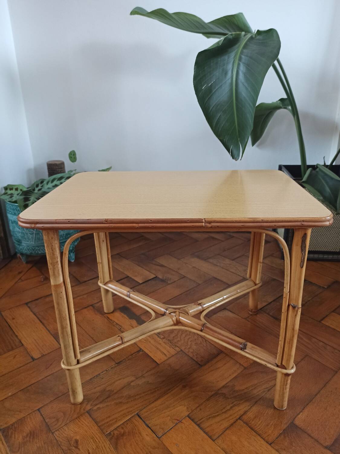 Table d'appoint vintage en rotin et bambou