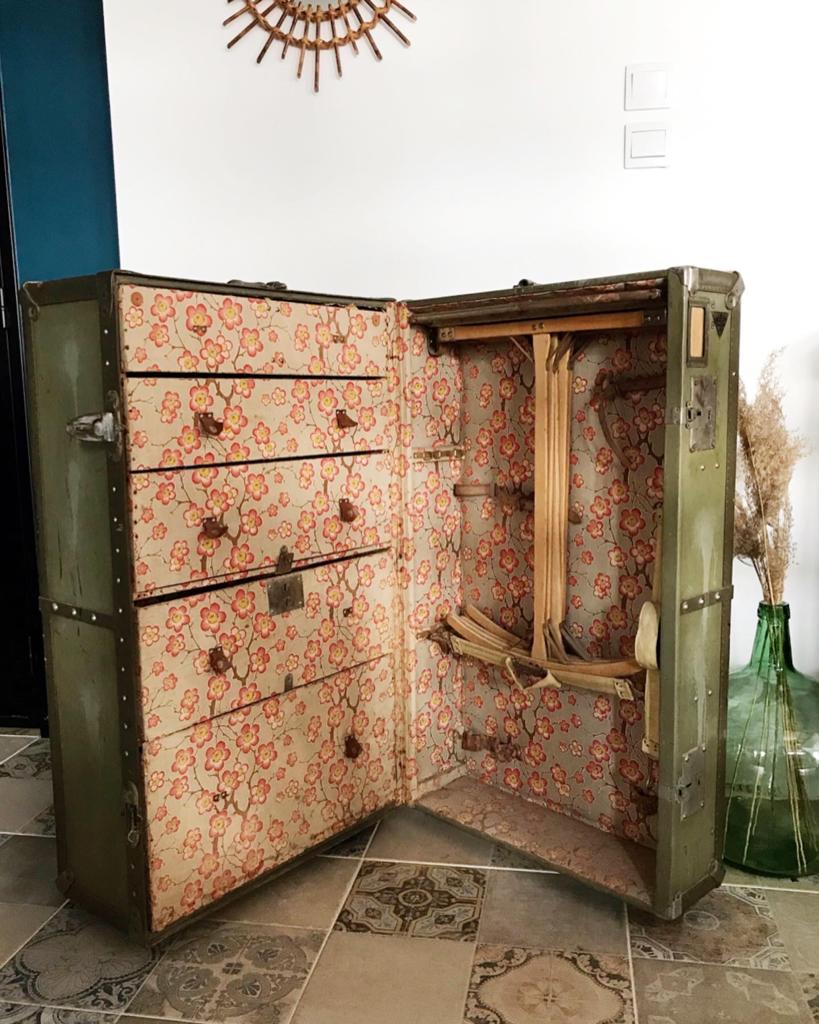 Malle armoire Moynat
