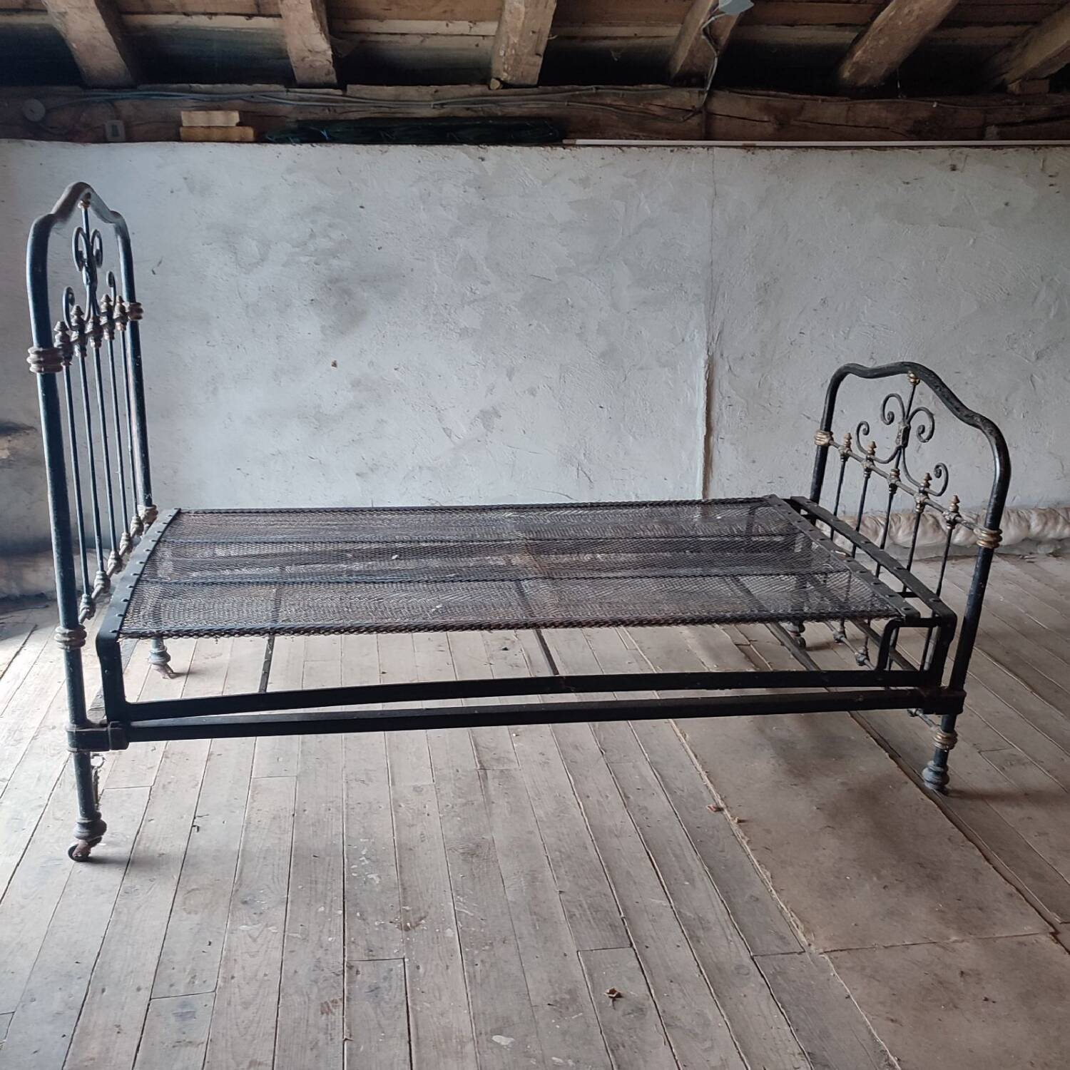 Wrought iron bed