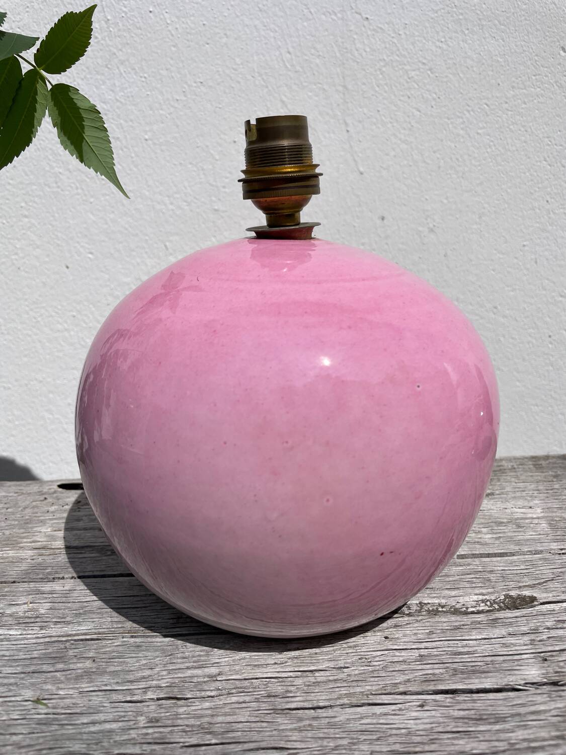 Pink ceramic ball lamp