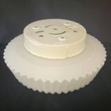 Plafonnier en verre blanc mat nervuré