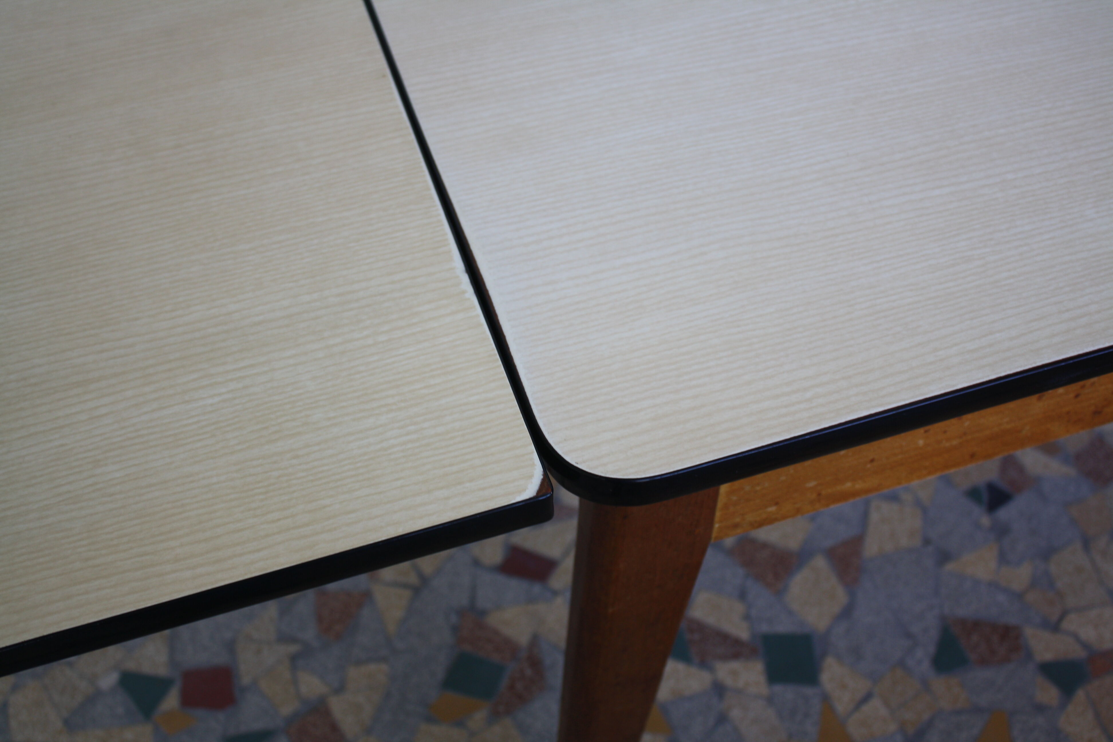 Table vintage formica and wood