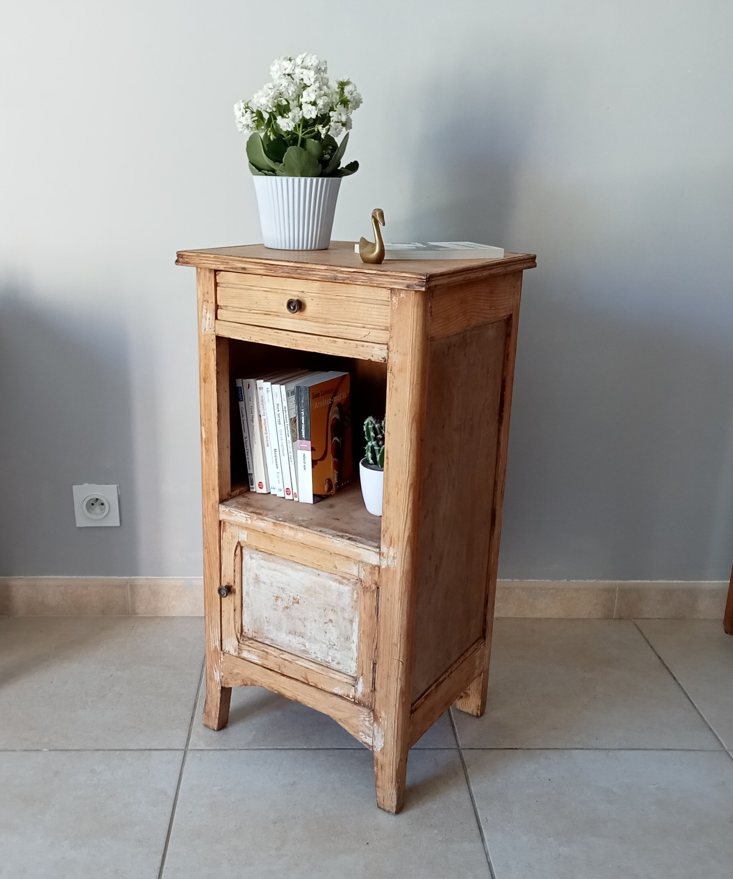 Art Deco side table 50s