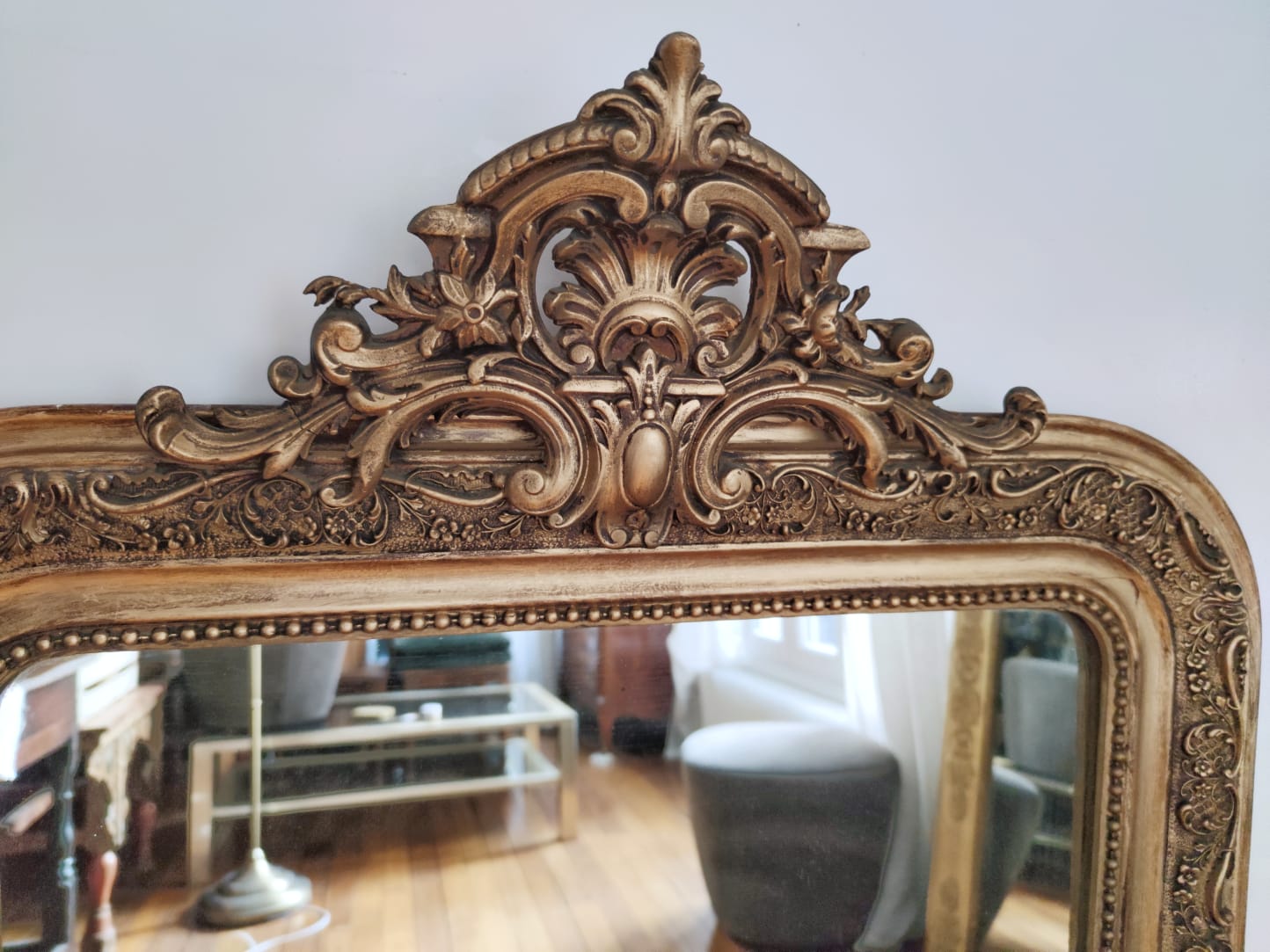 Ancient mirror with golden pediment - 117x76cm