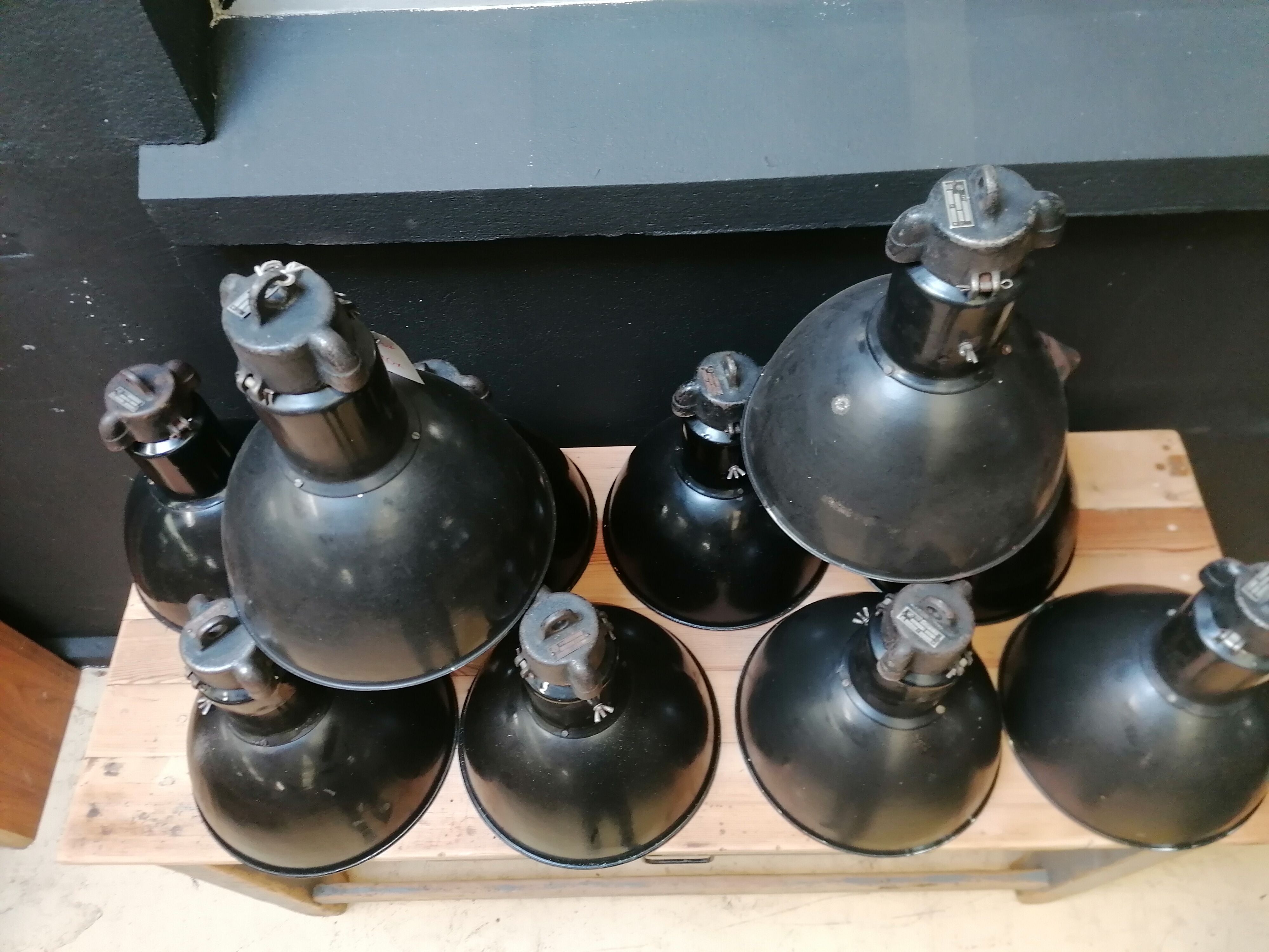 Industrial vintage factory pendant lamp, enamelled metal, 60s