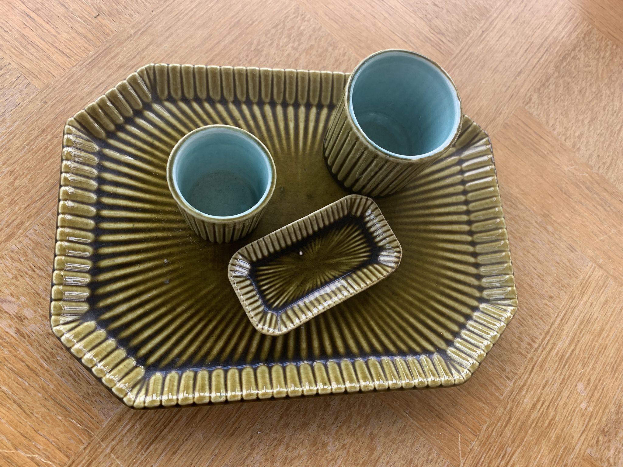 Service slurry art deco composed of a Tray, two pots and a small old and collector's dish