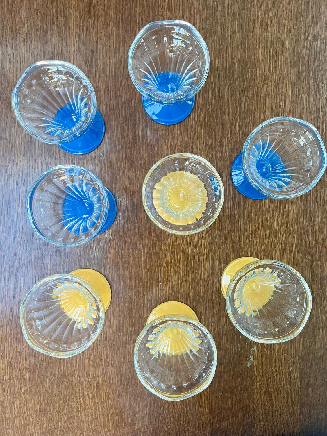 Set of 8 glass ice cream bowls