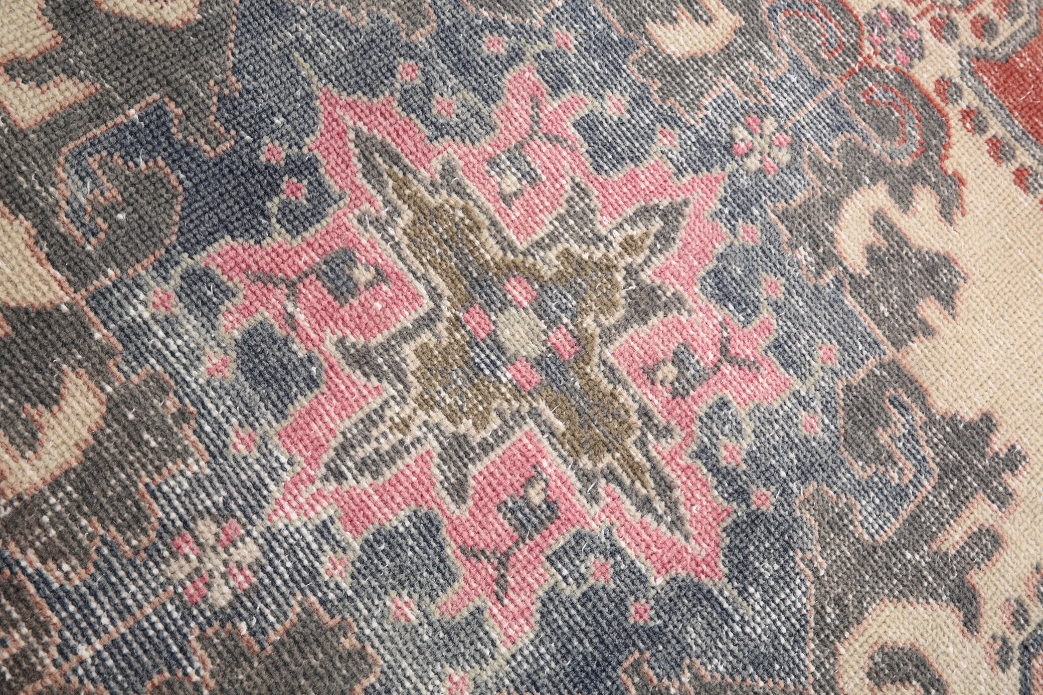 Oriental rug 118x238cm