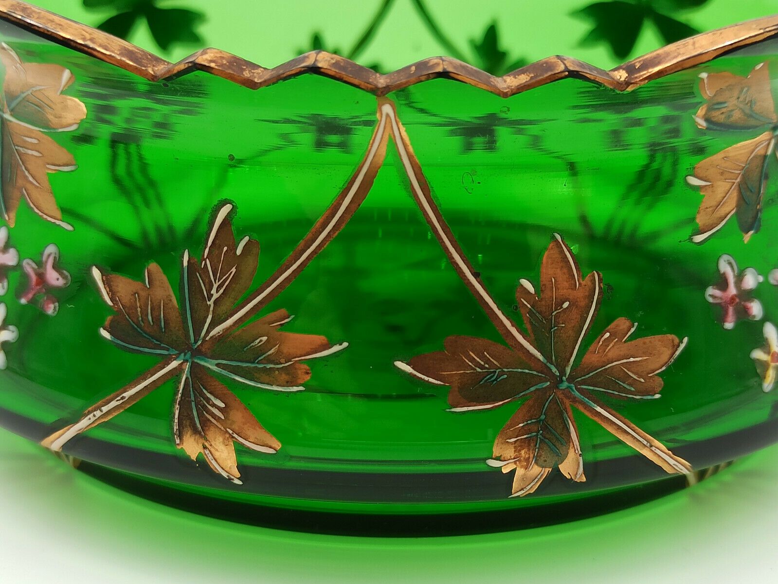 GLASS CUT 1900 ART NOUVEAU EMAILTHE POLYLOBE FLORAL DECORATION ENHANCED GOLD