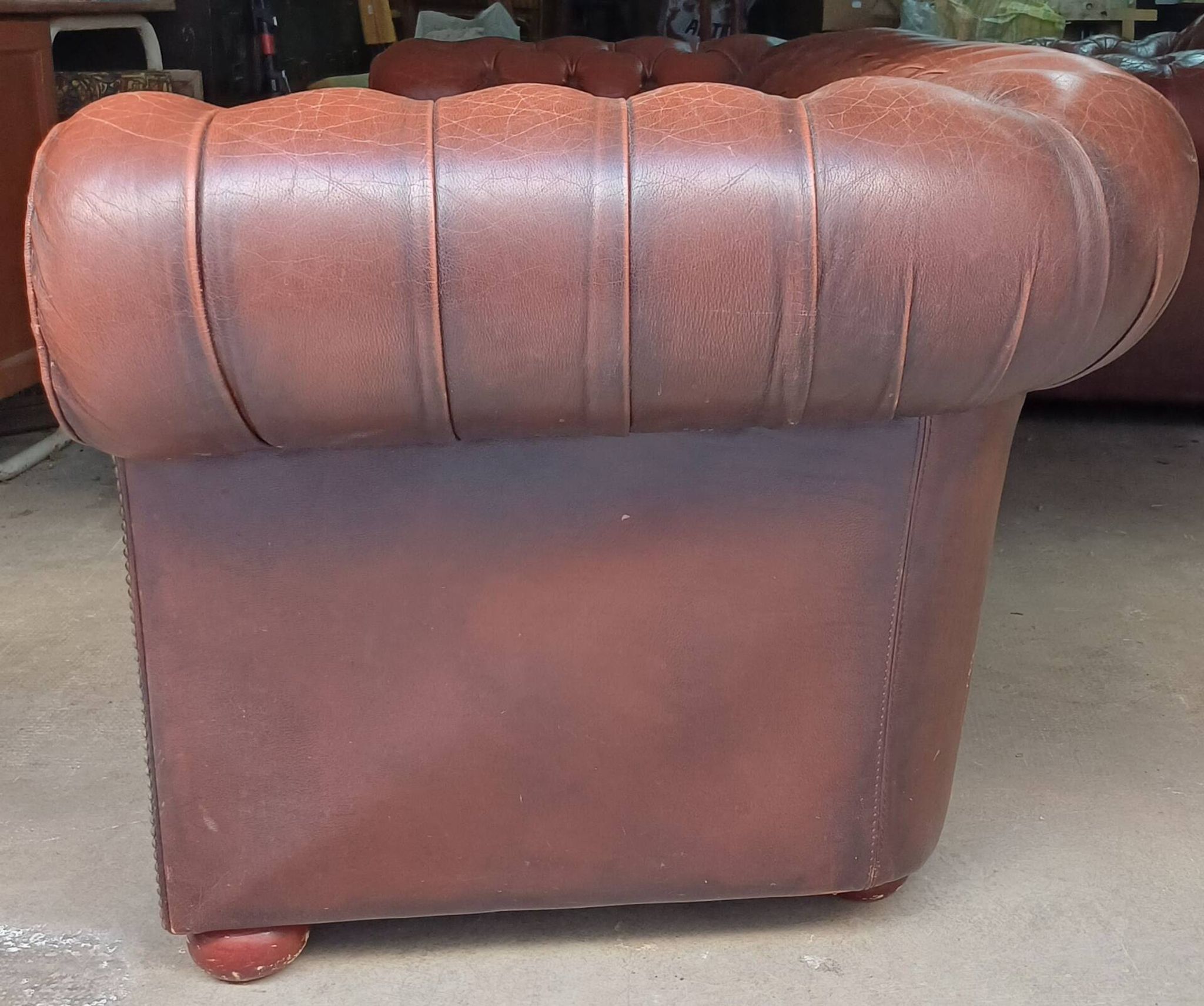 Vintage Chesterfield 2-Seater Sofa in Burgundy Leather with Button Tufting