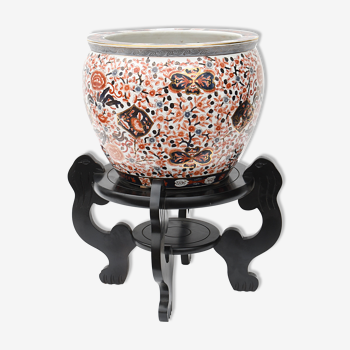 Porcelain pot cache with imari décor