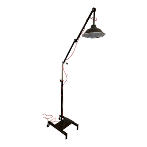 Ancienne lampe d’atelier