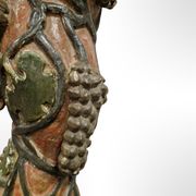 Colonne en bois sculpté avec décor de raisin, France 1900s