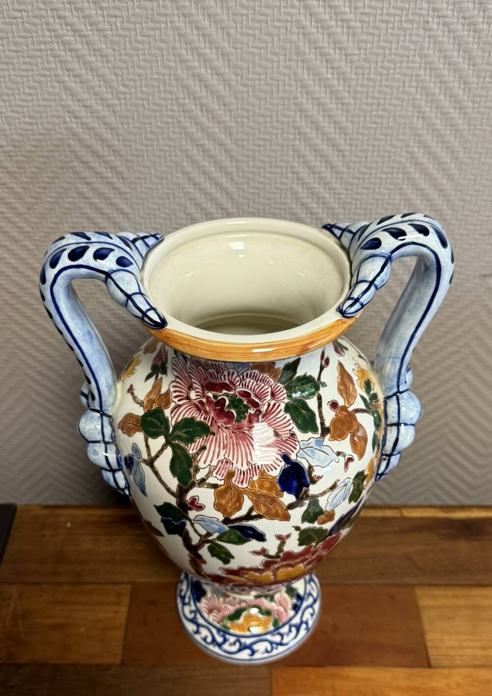 Gien: Important earthenware vase with peony decoration