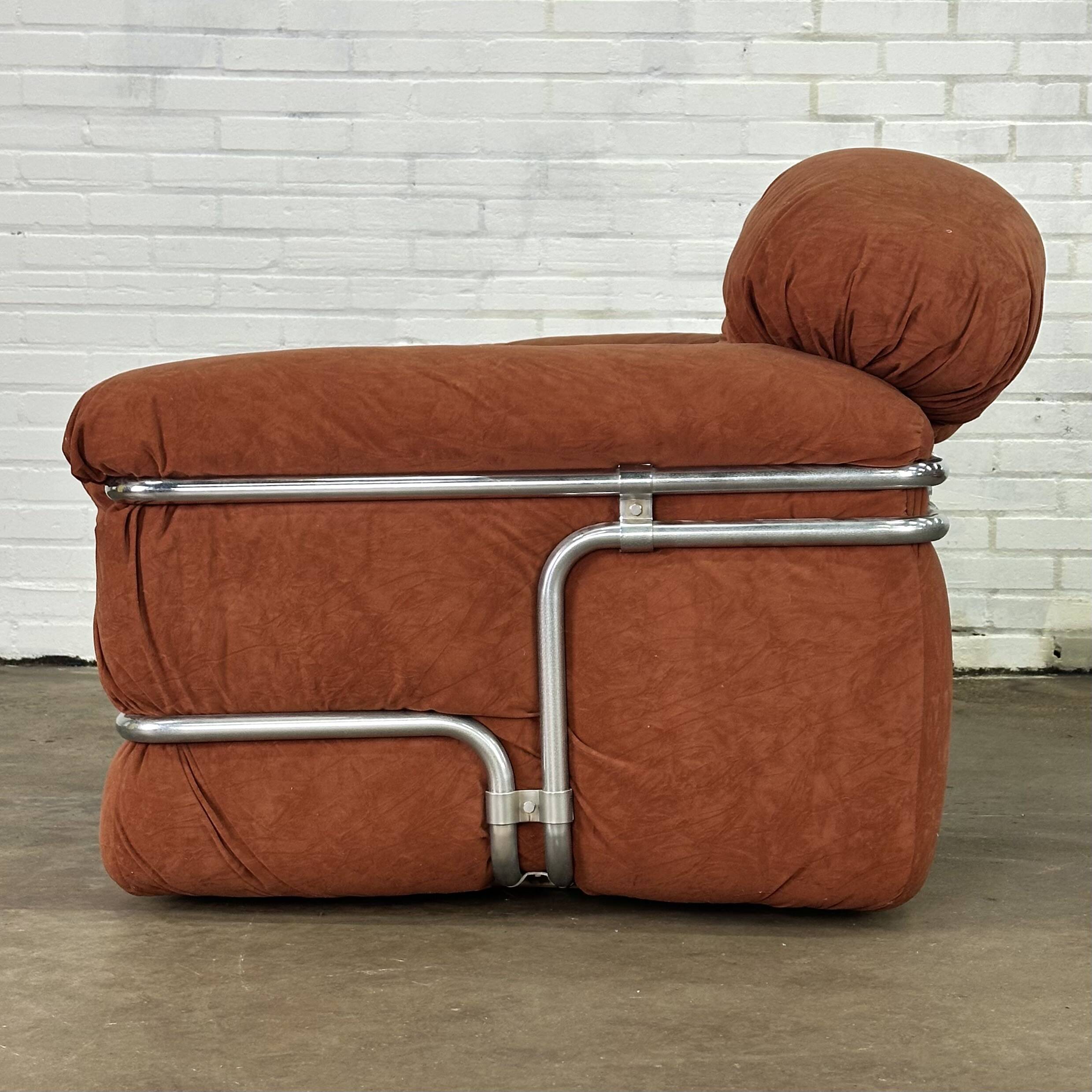 Fauteuils italiens conçus par Adriano Piazzesi