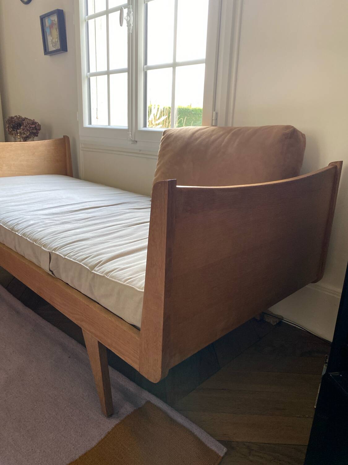 Day bed or guest bed