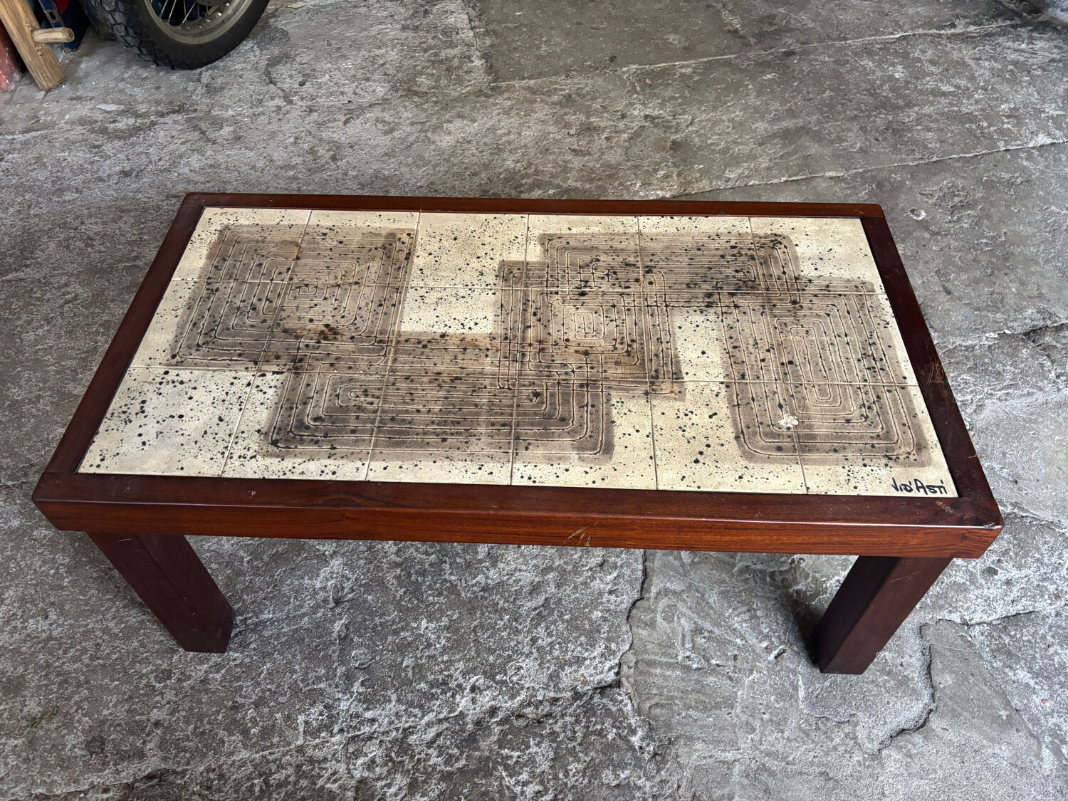 Jean D'Asti coffee table