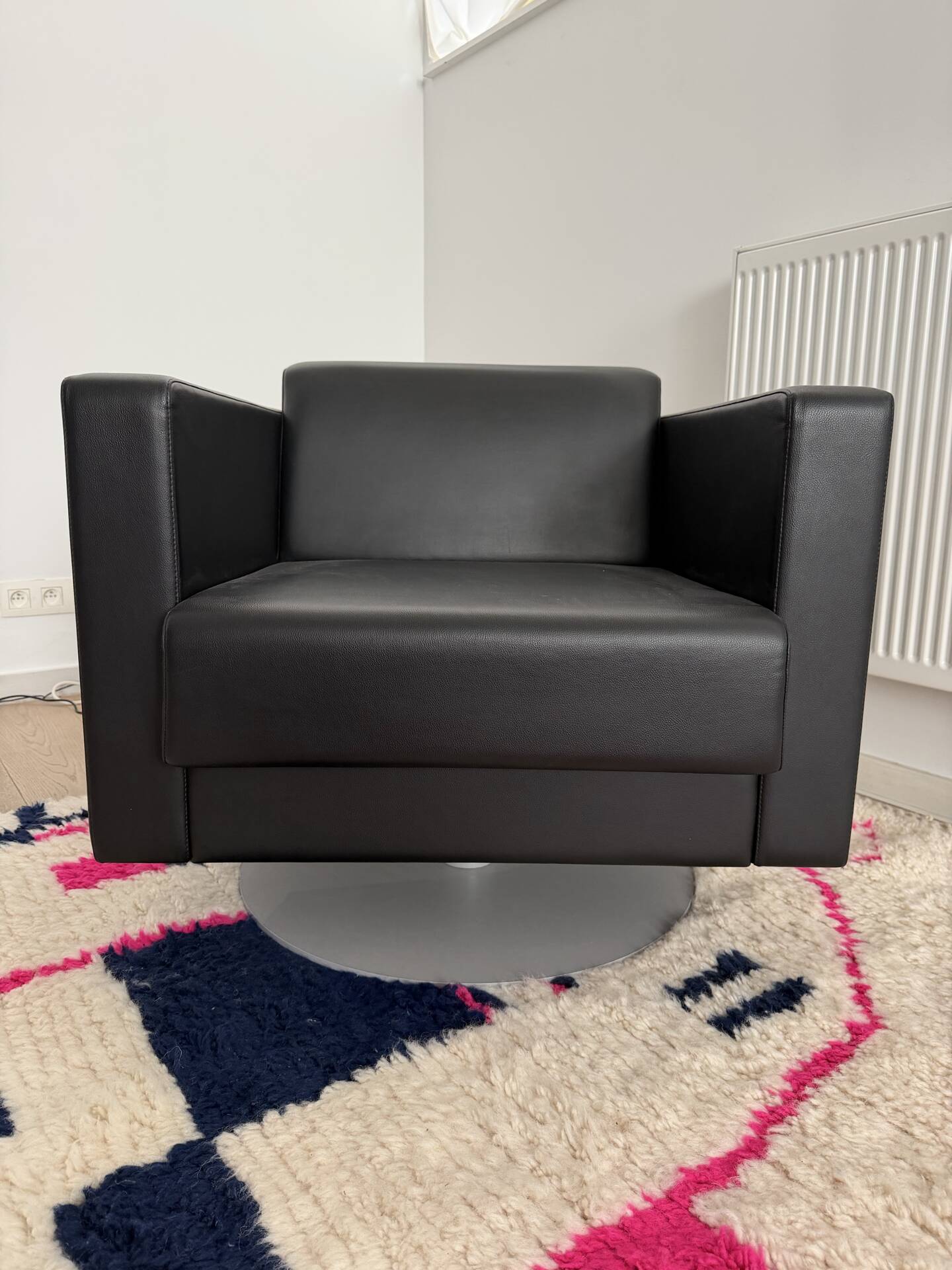 Poltrona Frau armchair