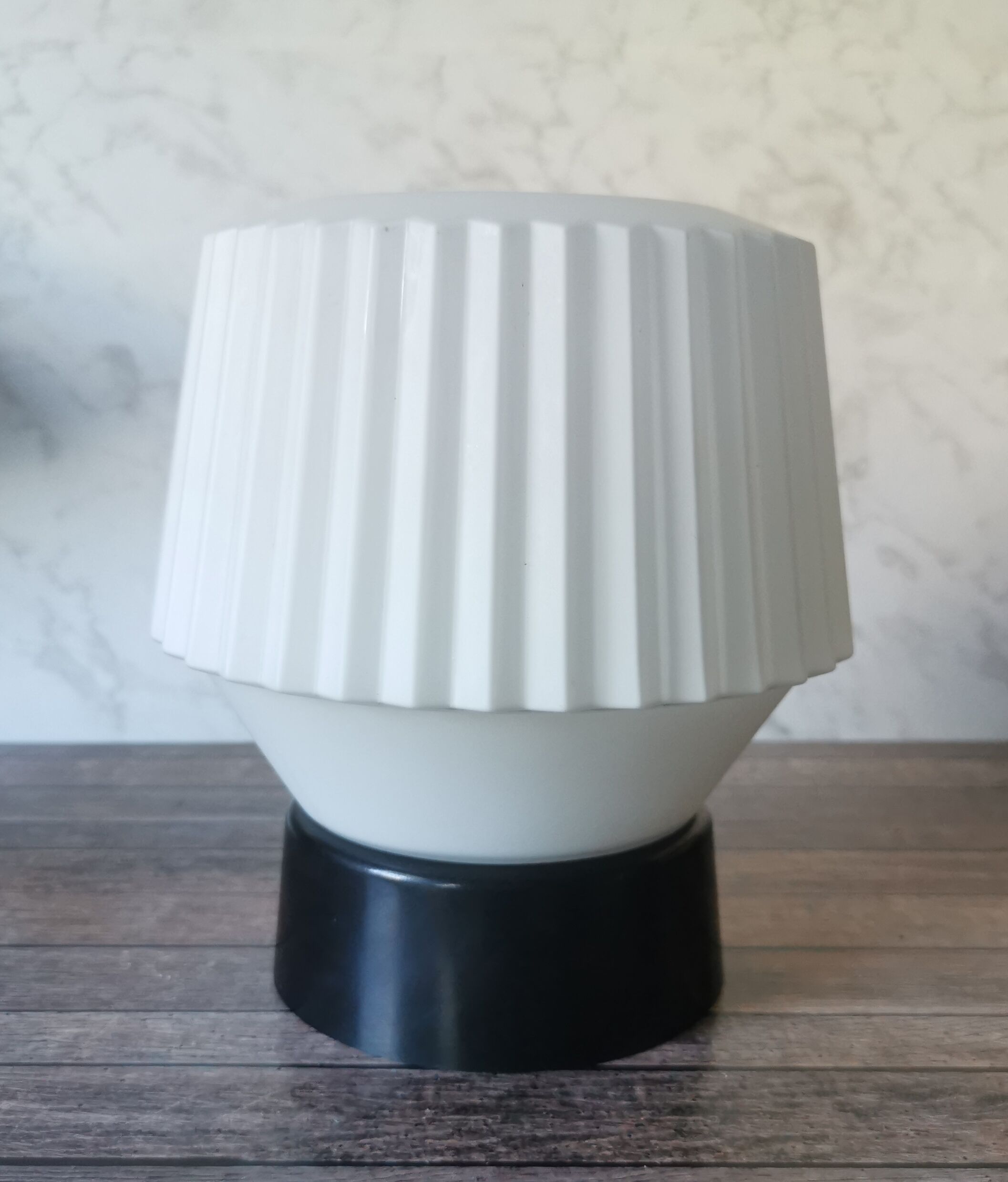 Philips vintage ceiling lamp pleated glass