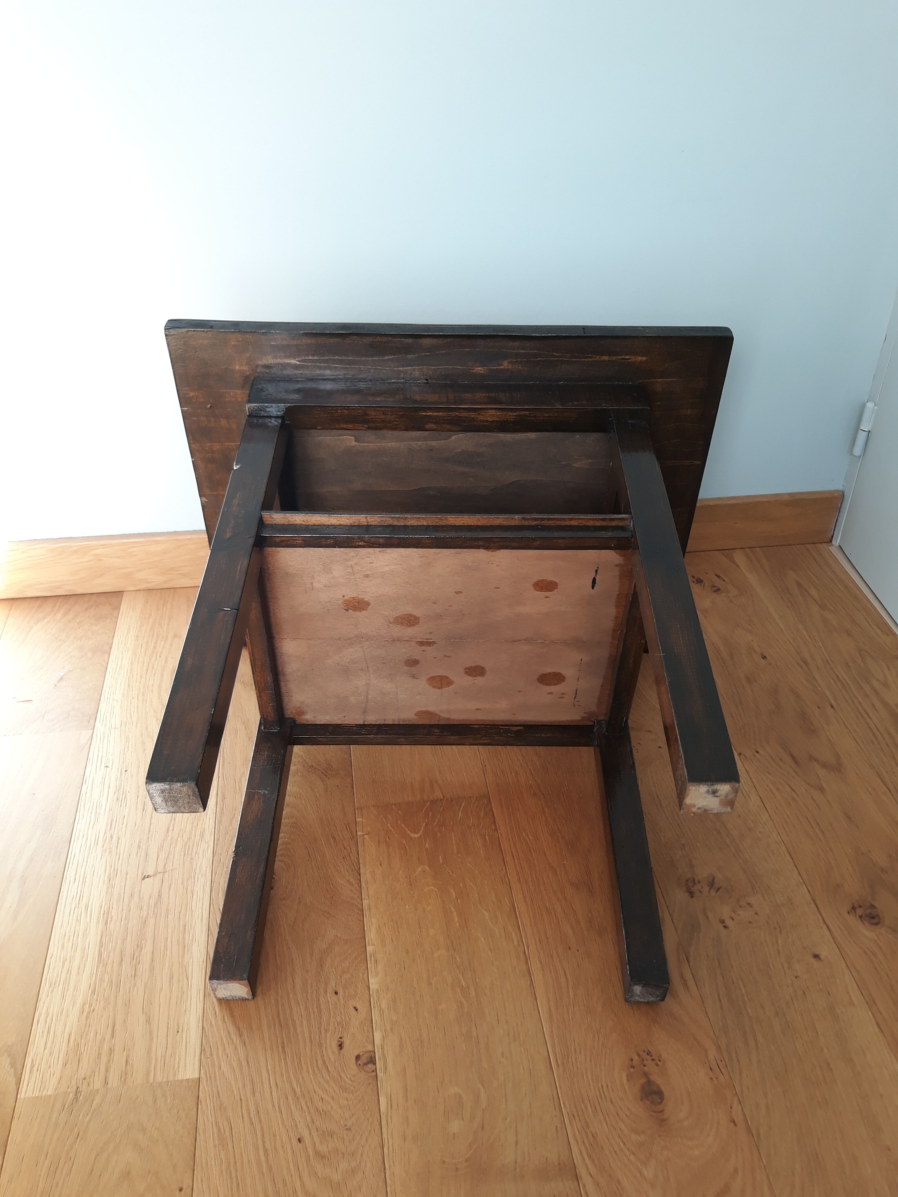 Coffee table end of sofa bedside in solid wood