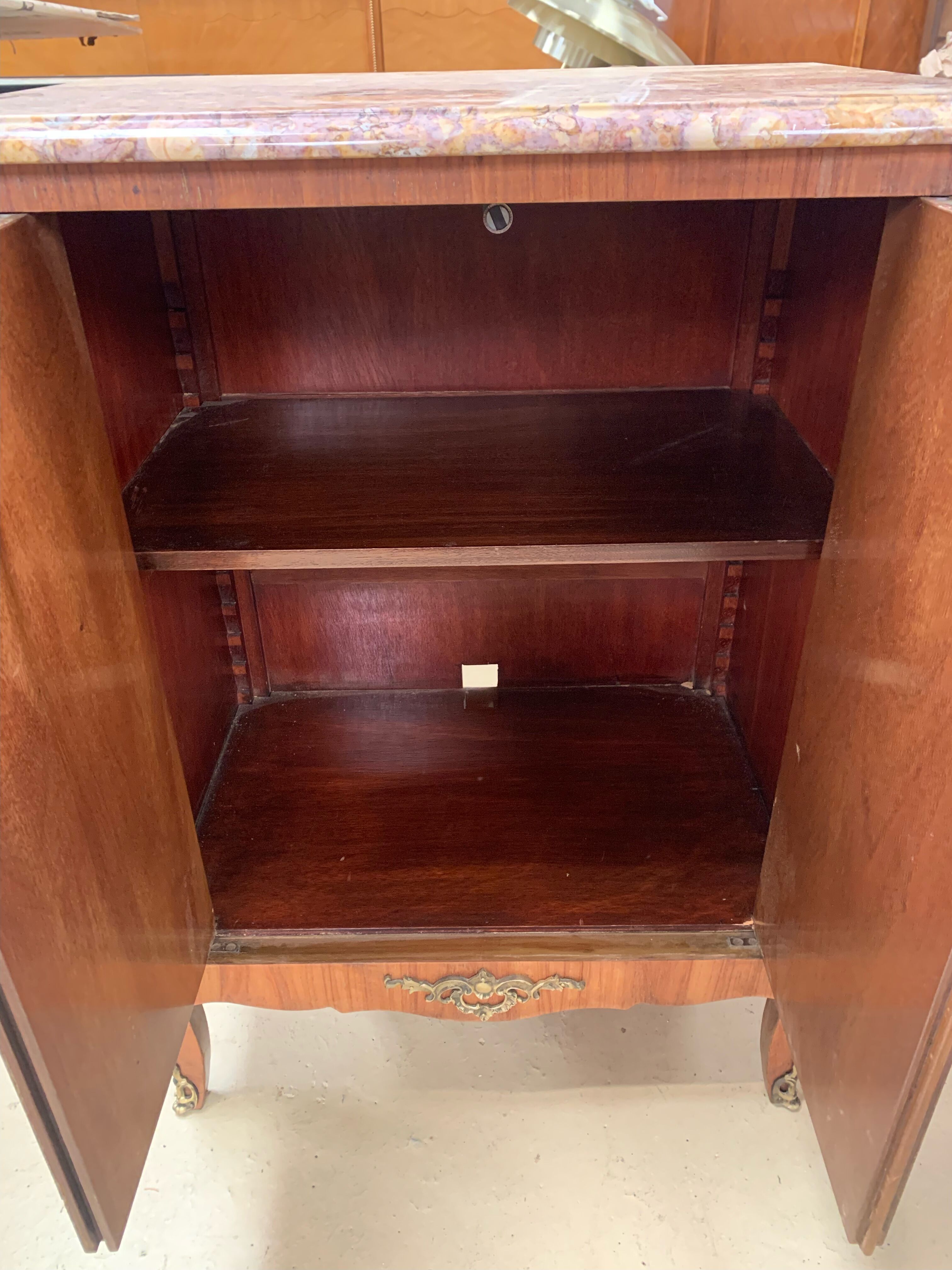 Buffet style Louis XV