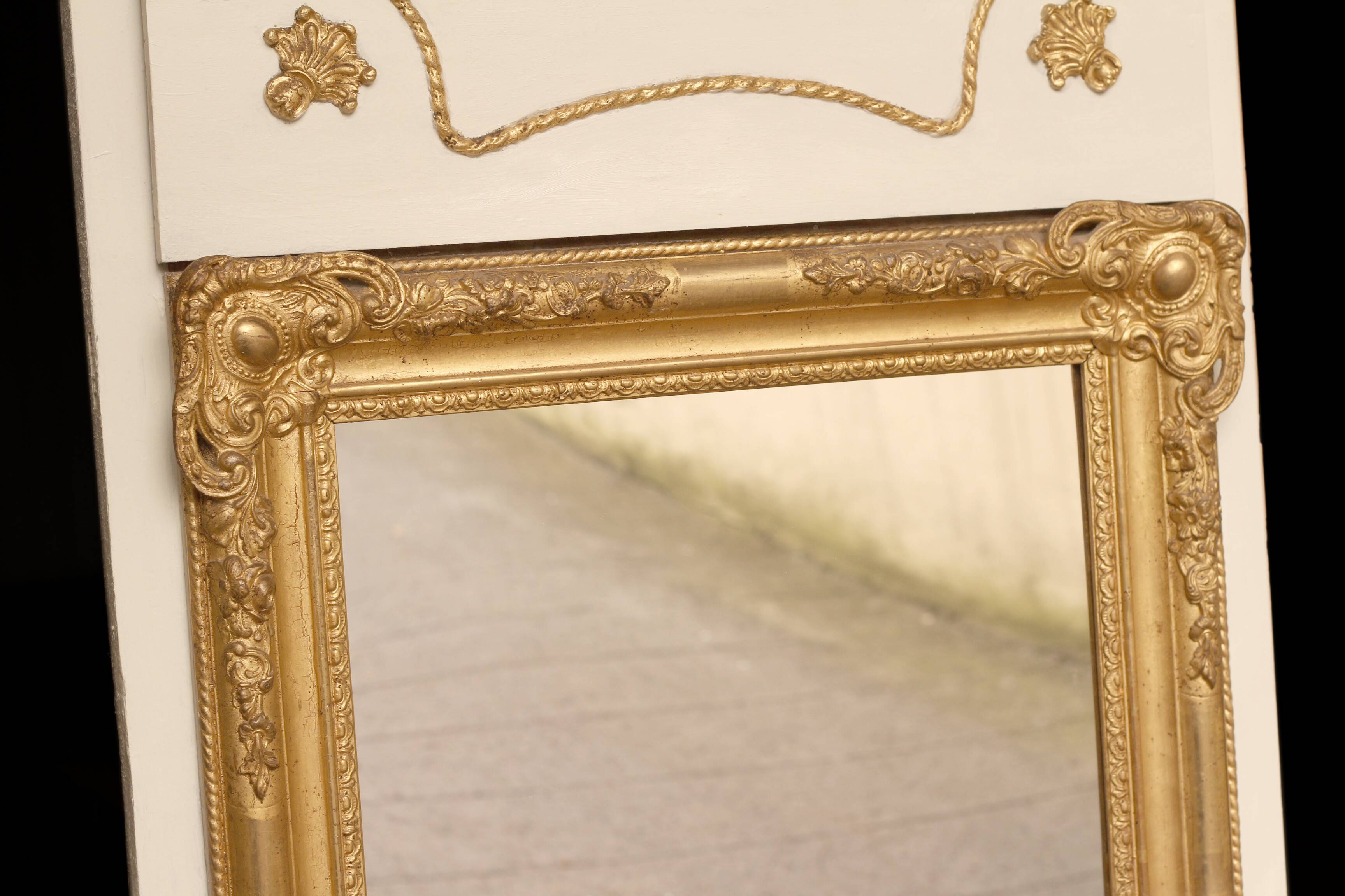 Magical: trumeau circa 1900. Superb gilding, royal allure.