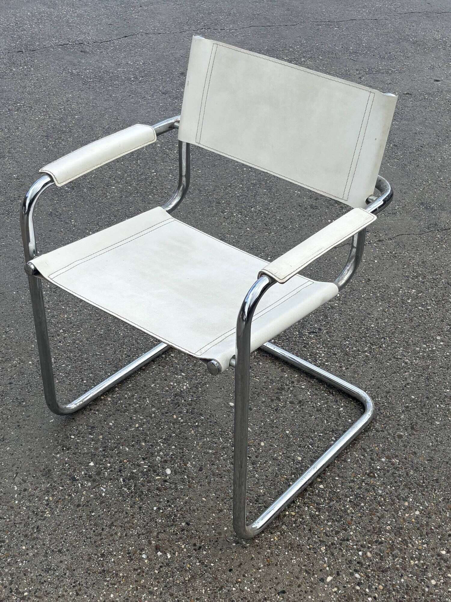 Set of 4 dining chairs in white, S34 Mart Stam/Marcel Breuer style Italy