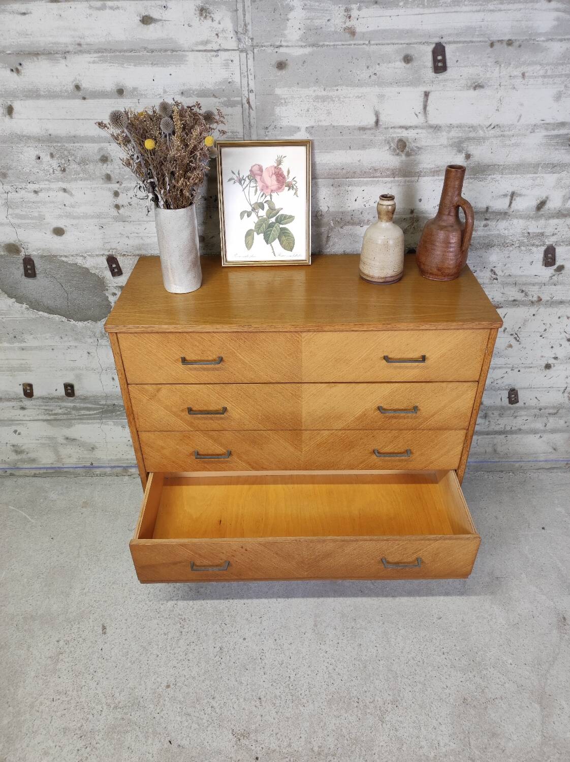 Vintage chest of drawers