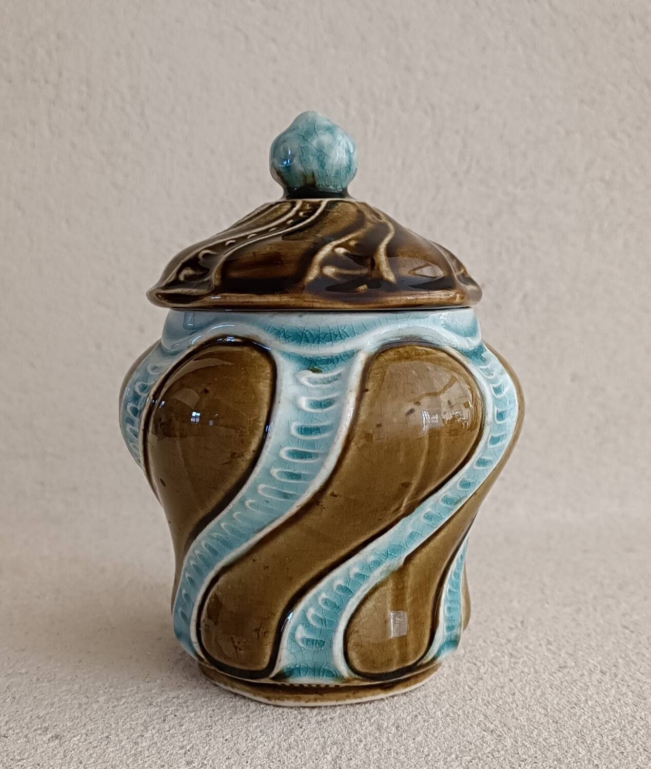 Fives Lille slipware pot