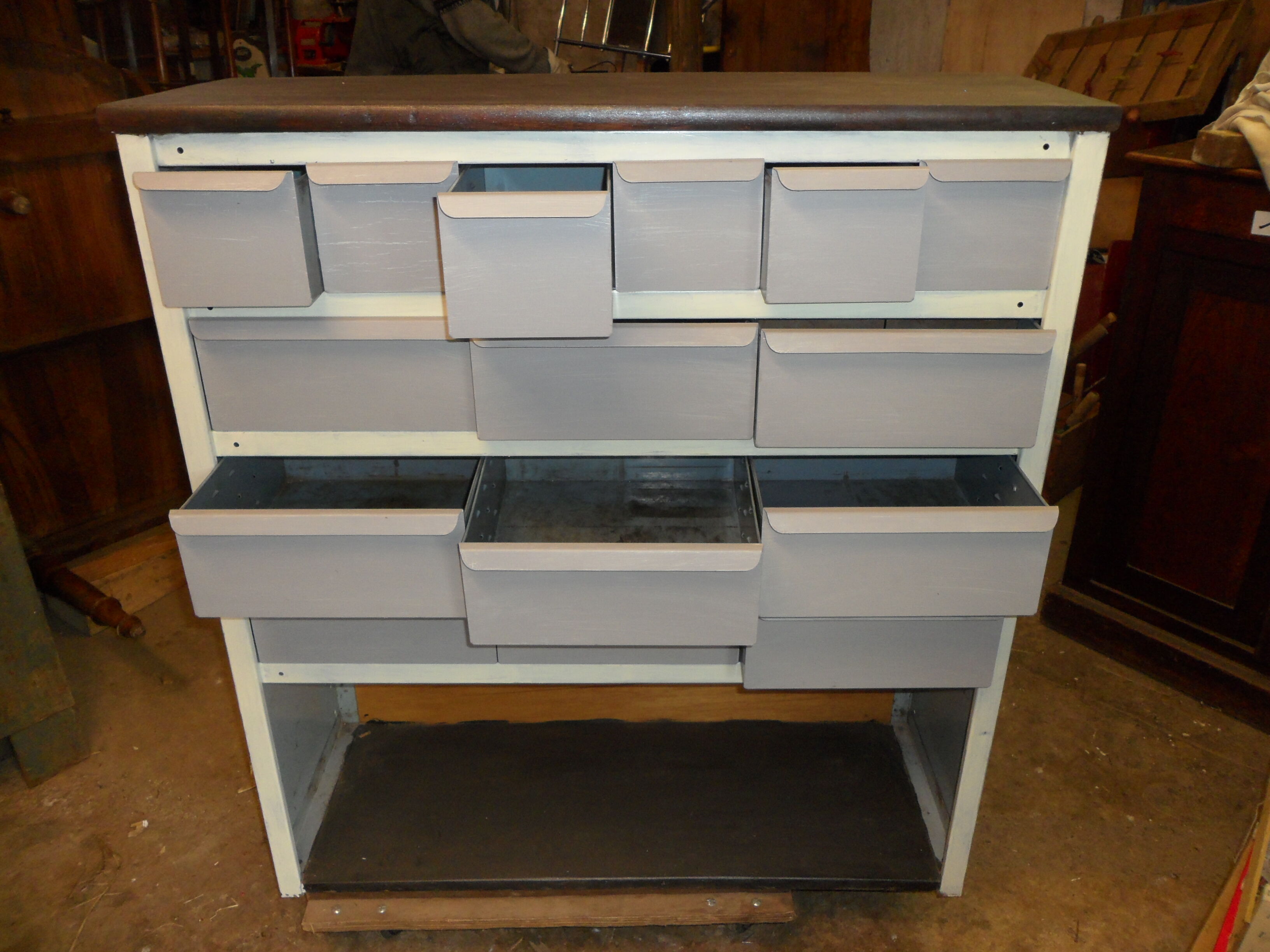 Workshop furniture a drawer