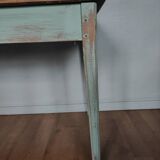 Farm table
