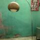 Lampadaire arc 1970 design Guzzini